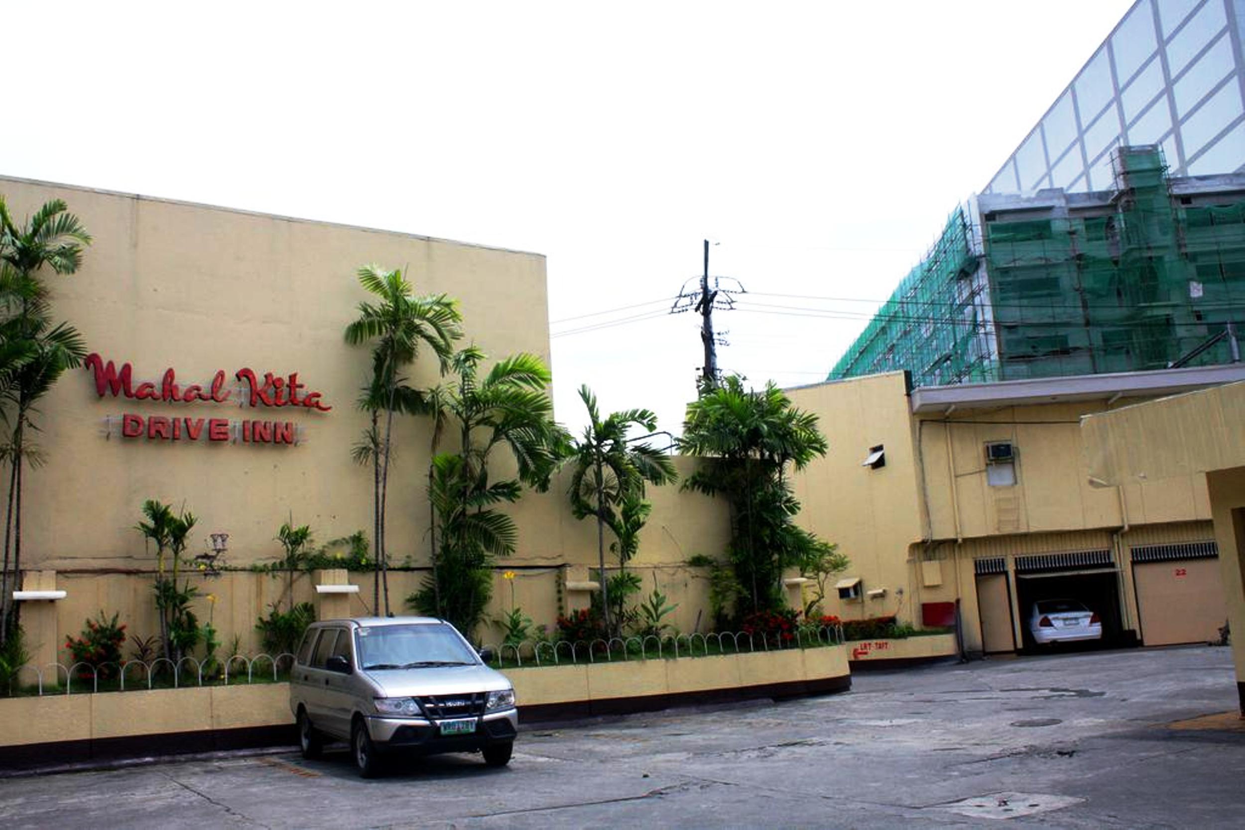 Vista Lobby Mahal Kita Drive Inn