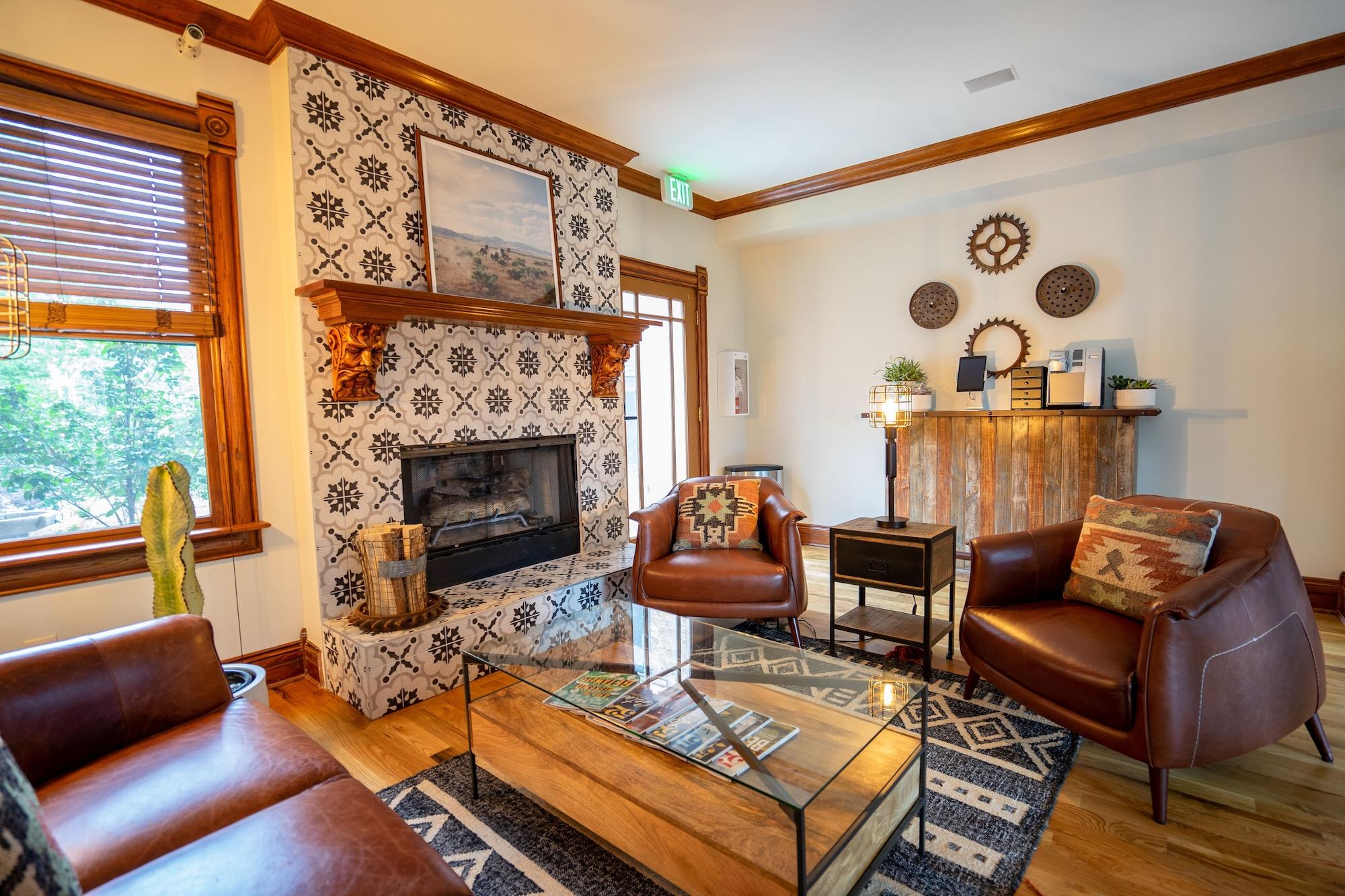 Vista Lobby The Curtis Park Club