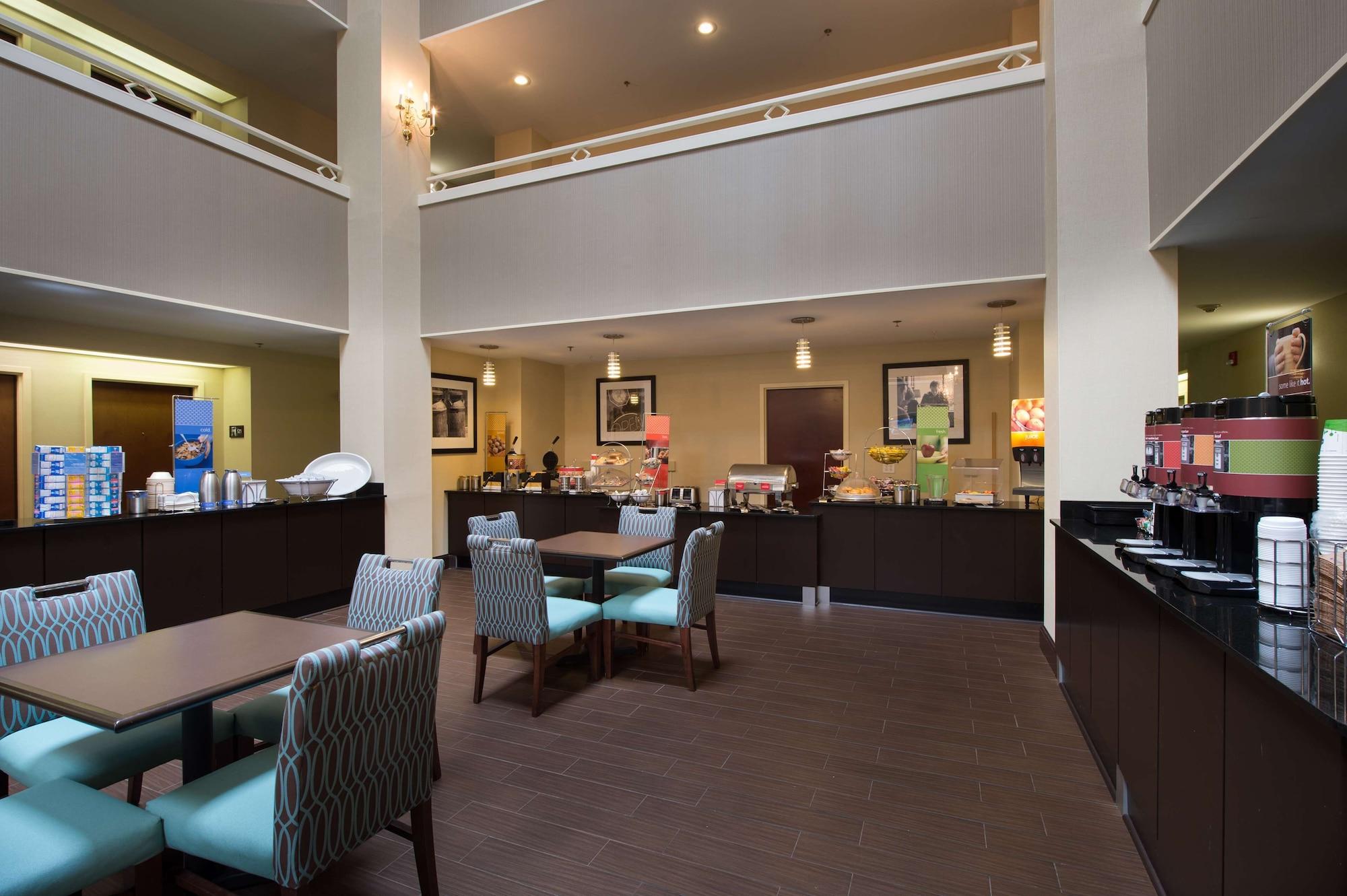 Restaurant Hampton Inn Cornelia