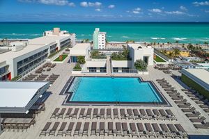 Alojamiento - Costa Hollywood Beach Resort
