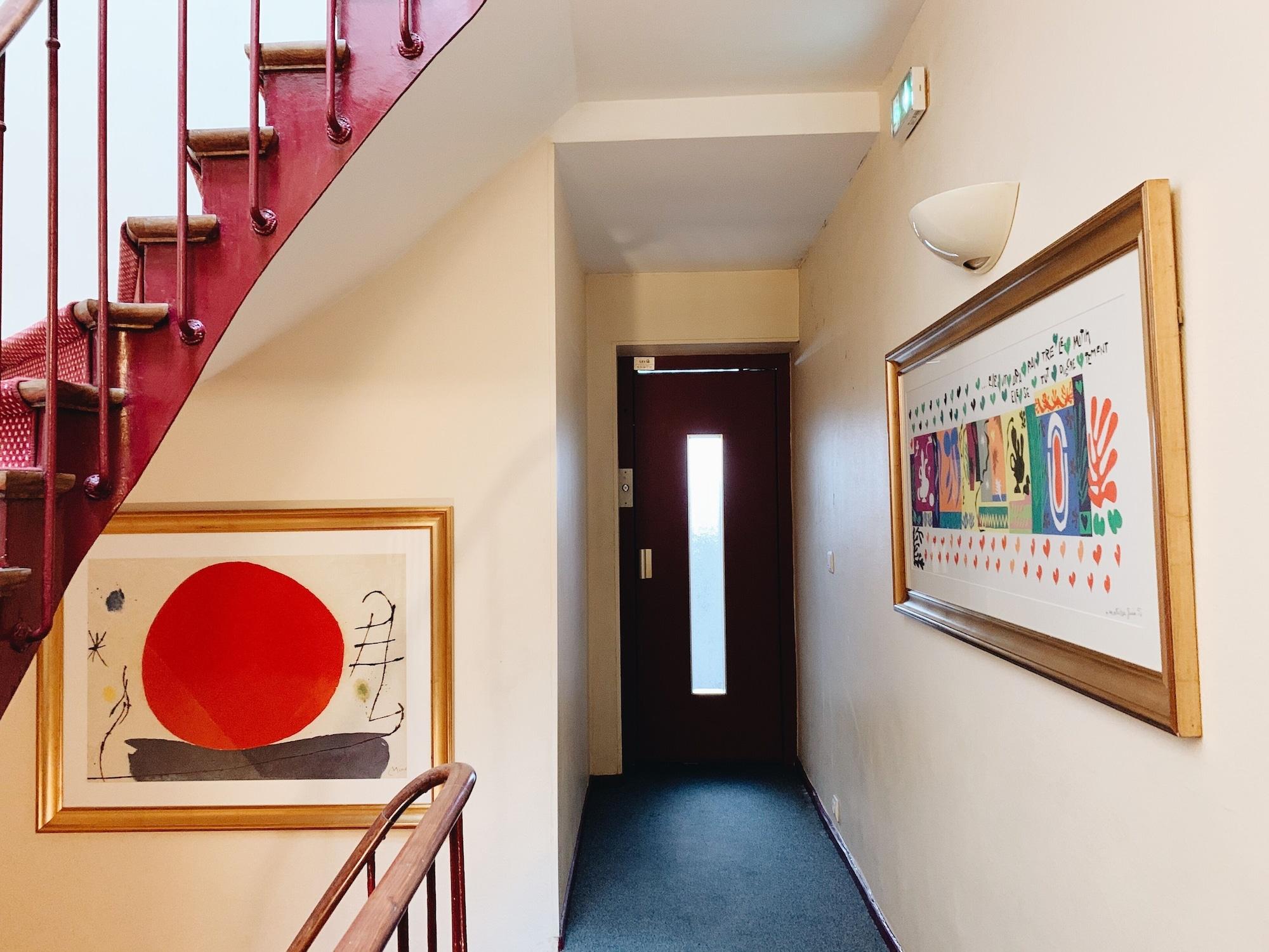 Varios Hôtel Bellevue Paris Montmartre
