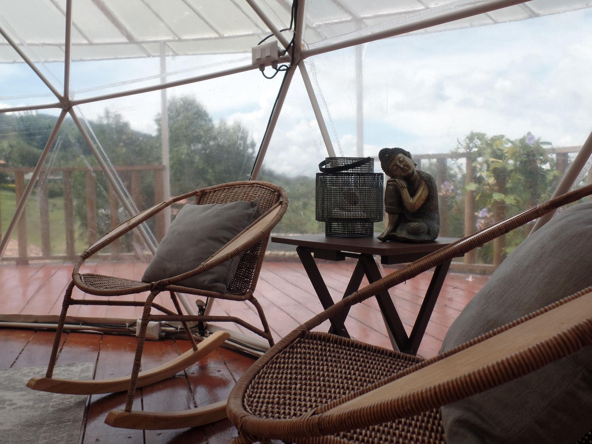 Habitación Glamping con Jacuzzi - El peñol Guatapé.