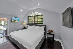 Alquiler Vacacional - NE Coconut Grove pool home, family & pet friendly, huge yard, & guest house.