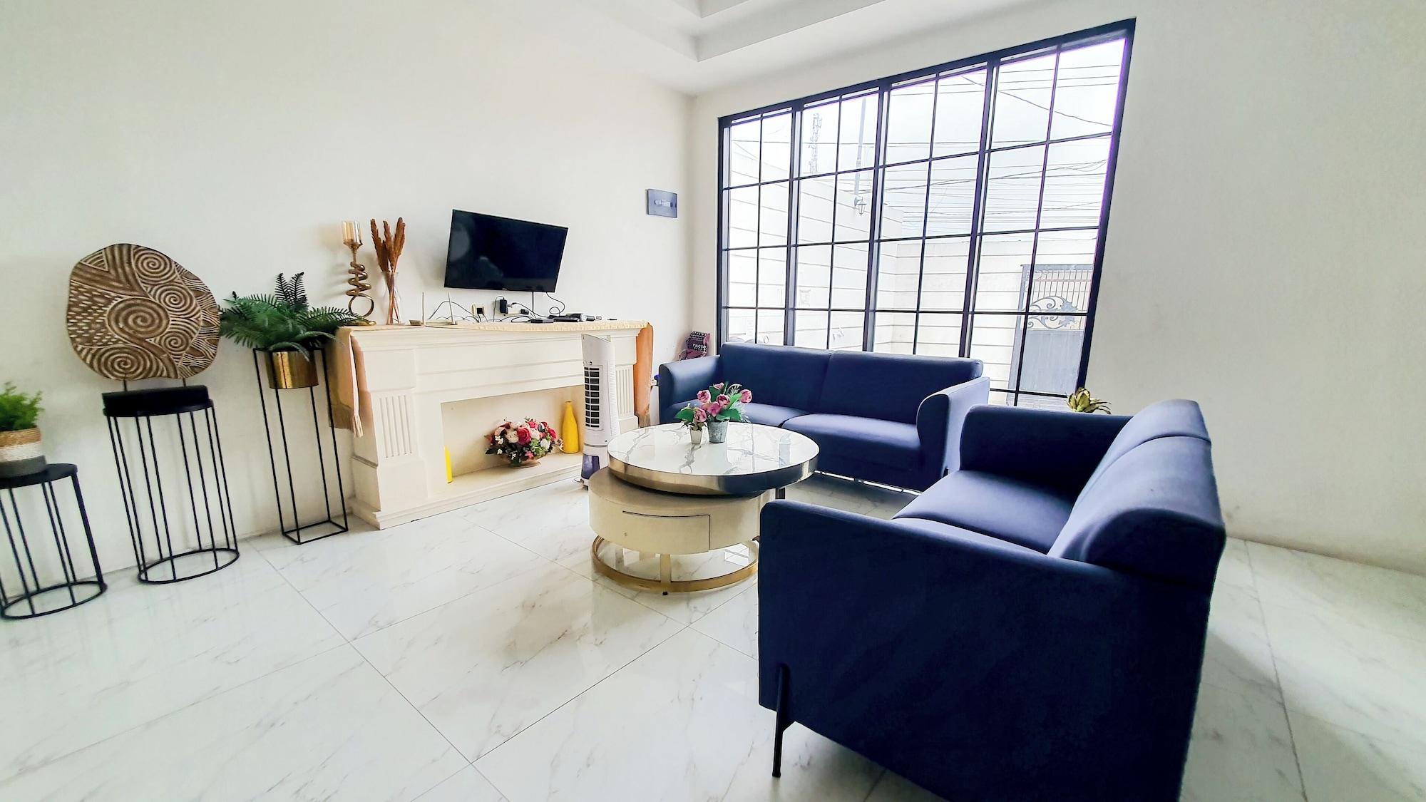 Vista Lobby La'rissa Residence by ARBA