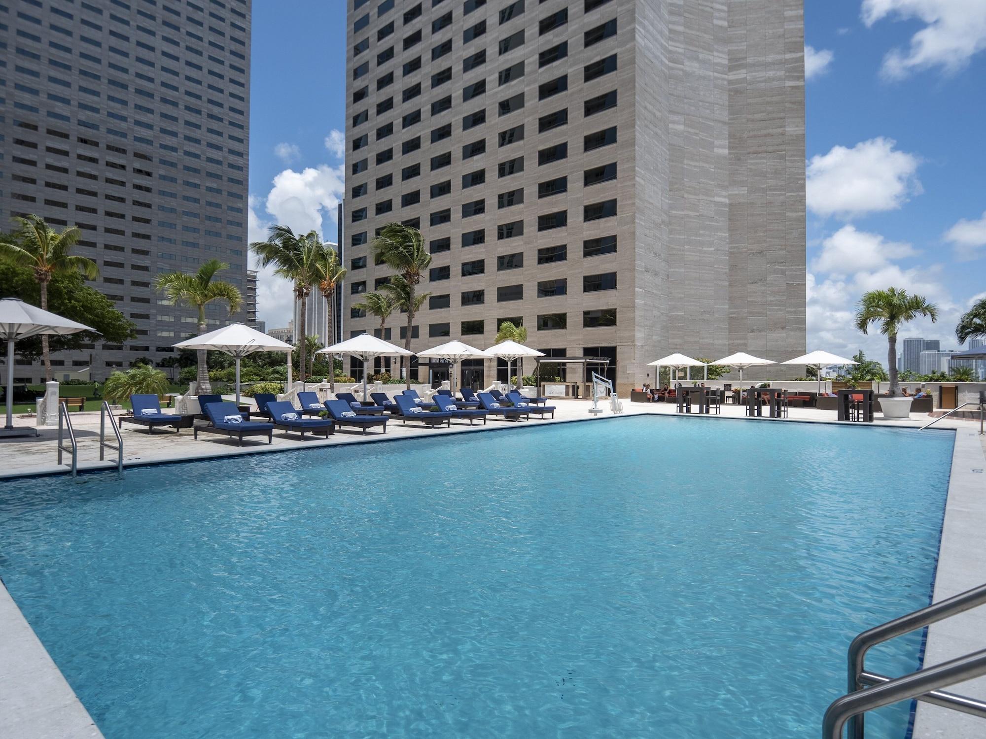 Vista Piscina InterContinental Miami by IHG