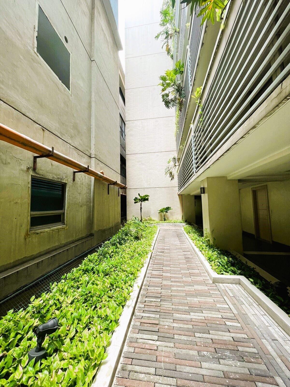 Comodidades del Alojamiento HENRY & ADICHE  EMPERADOR BUILDING