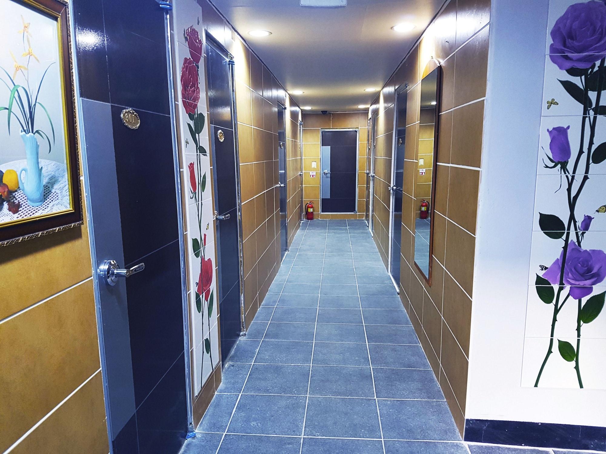 Varios Rivera Motel