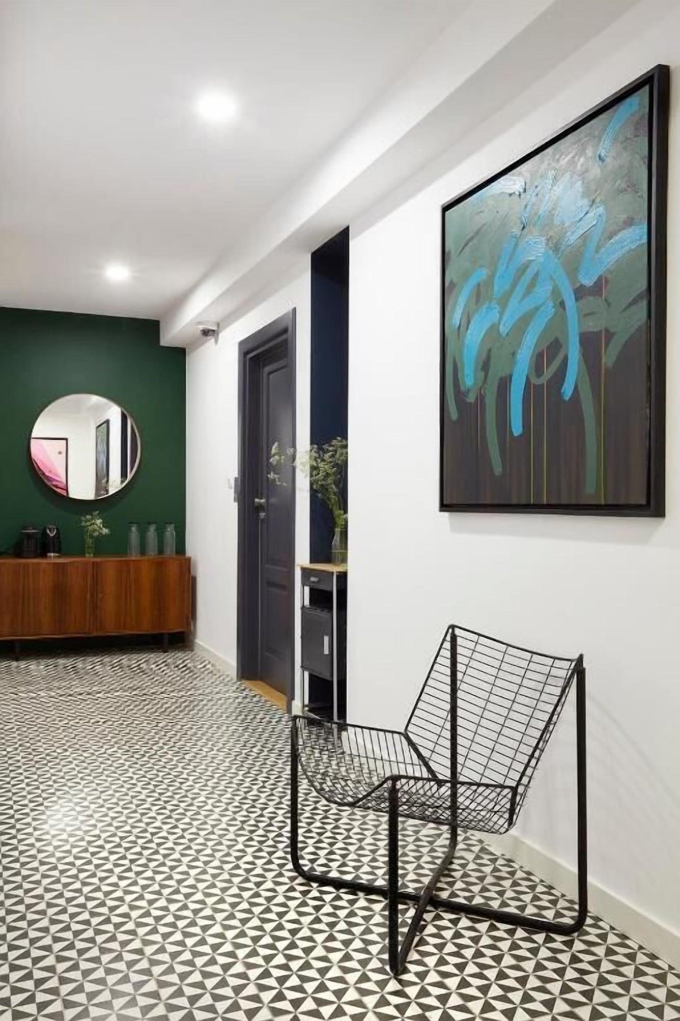 Varios Bez Kantow Art Rooms