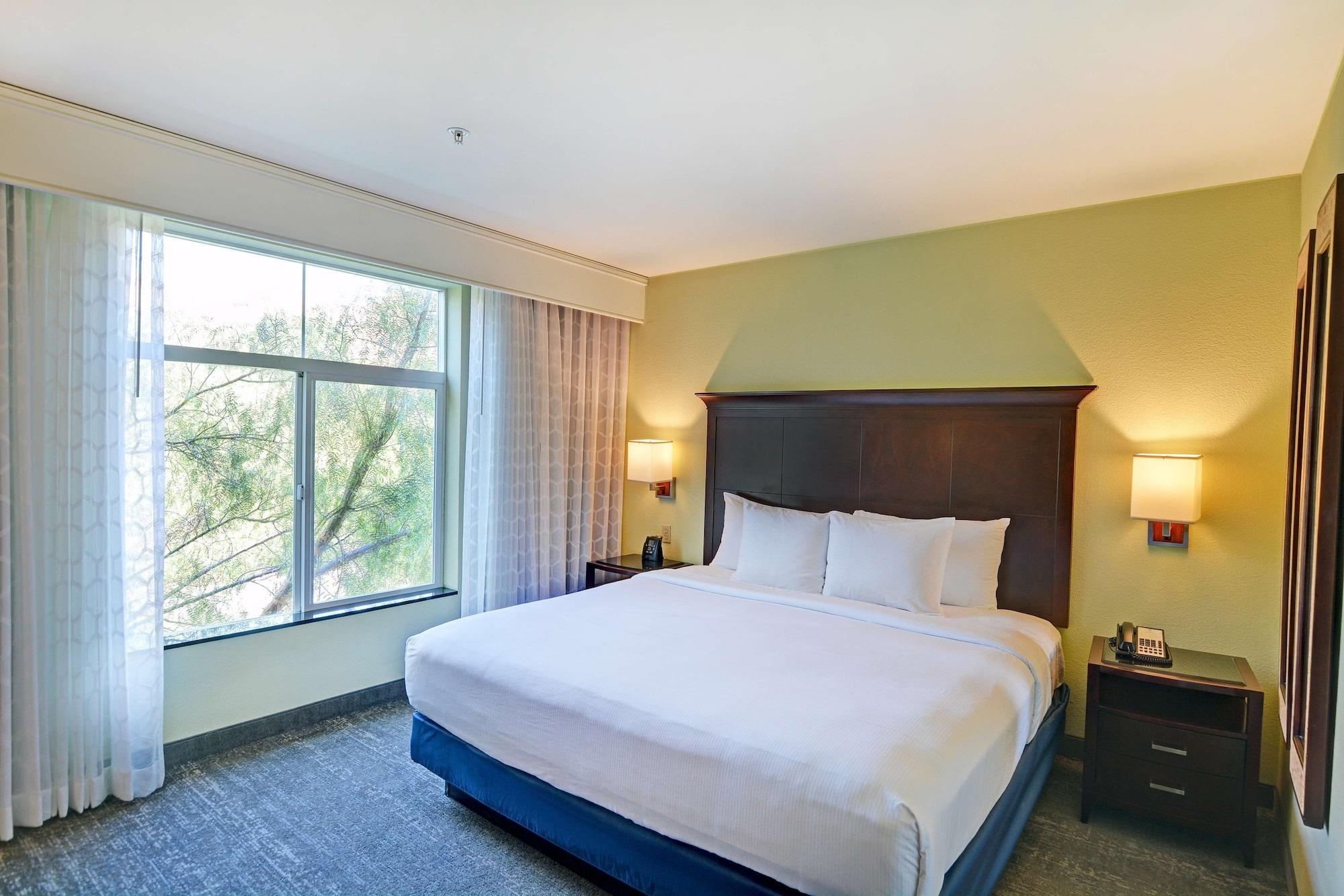 Habitación Embassy Suites by Hilton Valencia
