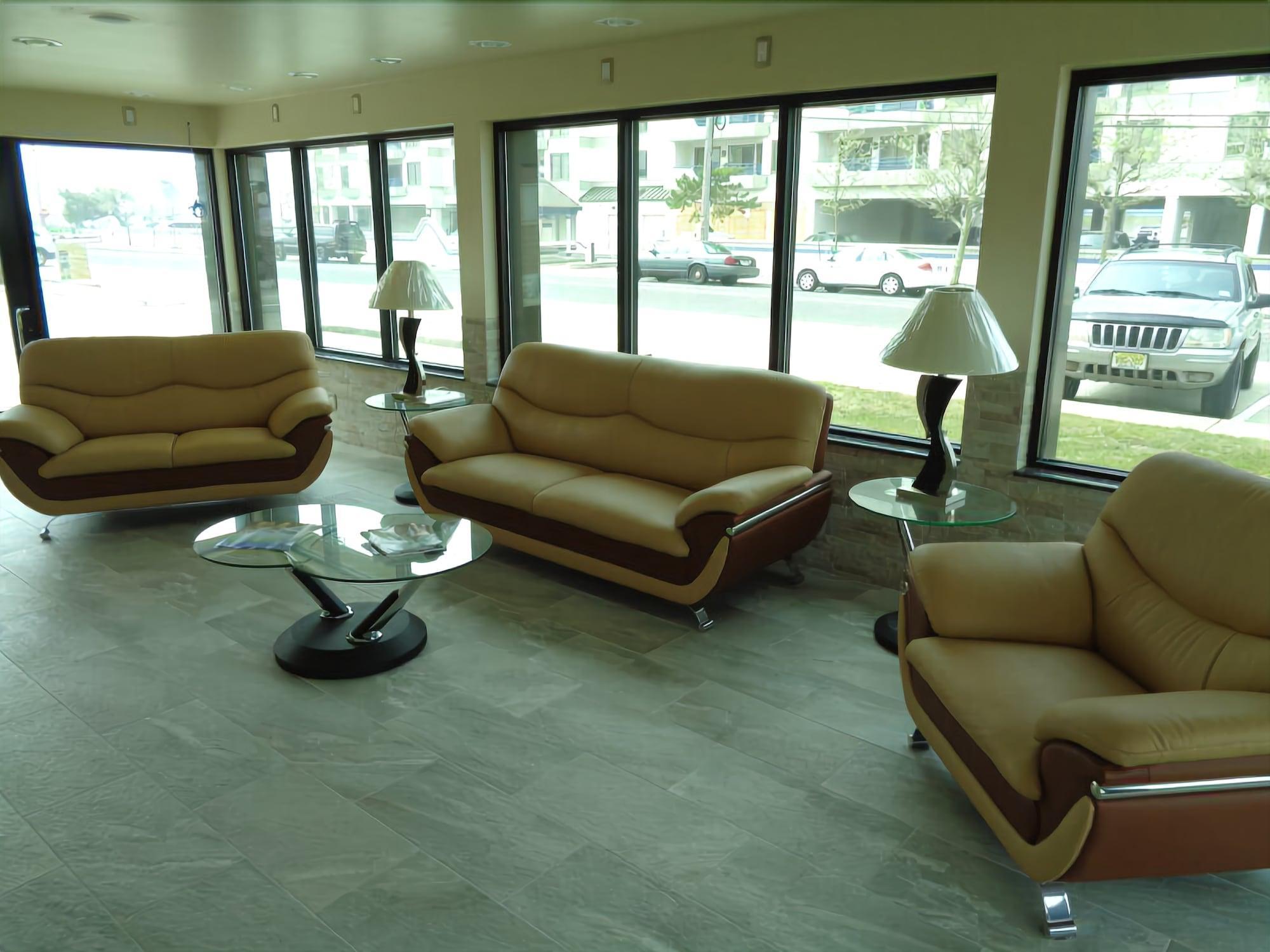 Vista Lobby Diamond Crest Motel