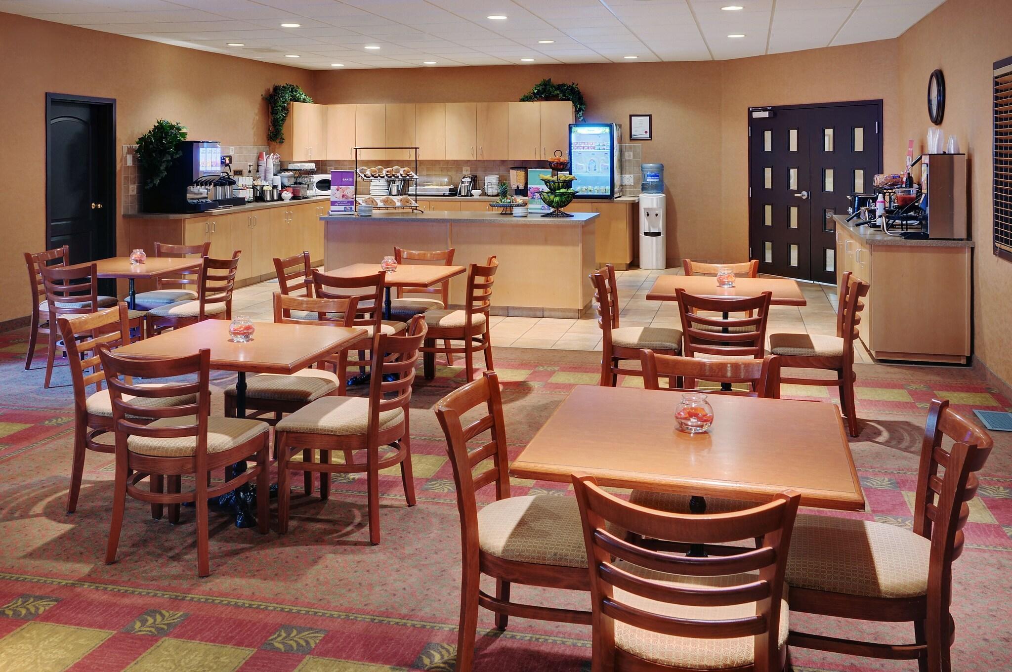 Restaurant Coast Grimshaw Hotel & Suites