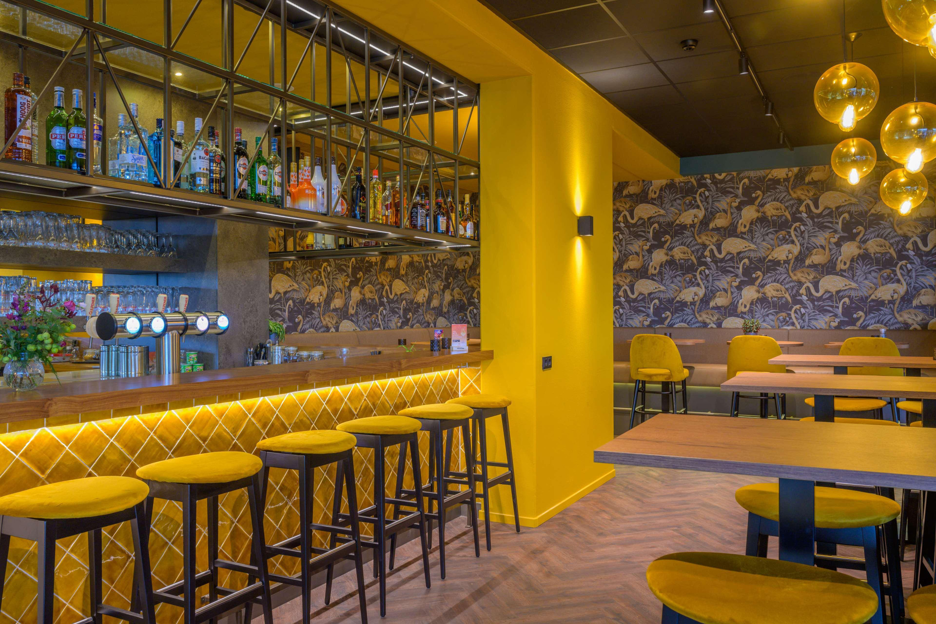 Bar/Salón Flonk Hotel Groningen Zuid, BW Signature Collection