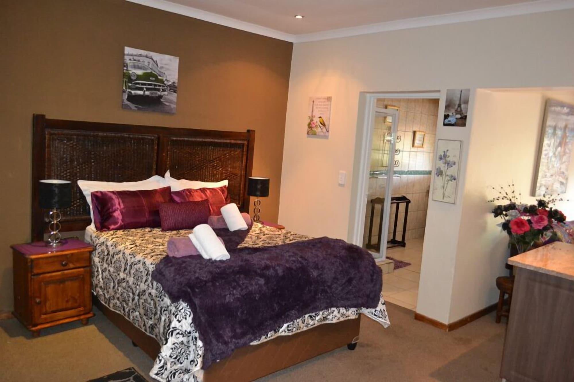 Varios Ikhanda Guesthouse