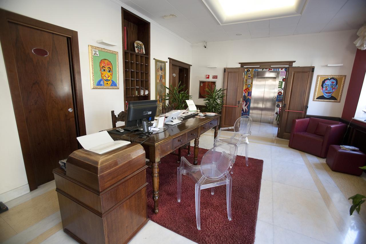 Vista Lobby La Chicca Palace Hotel