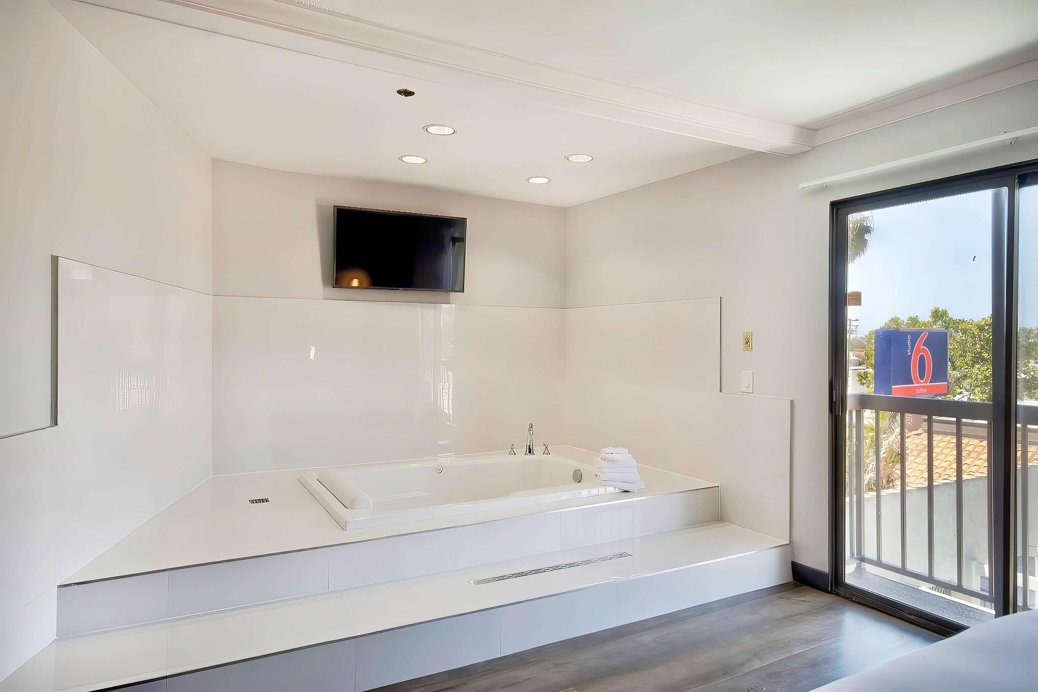 Instalaciones Recreativas Studio 6 by Motel 6