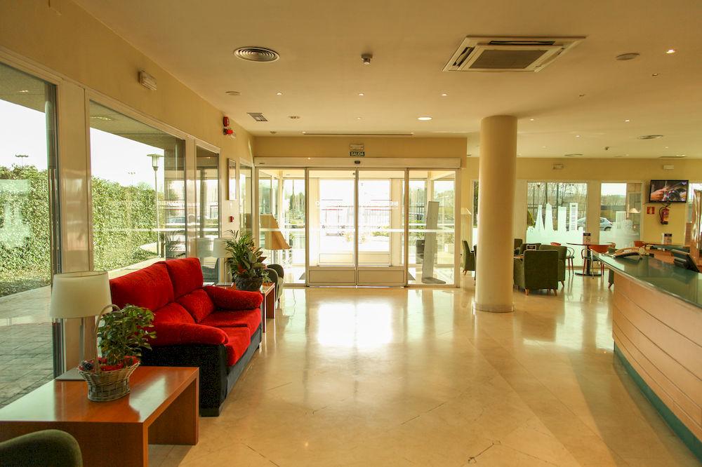 Vista Lobby ibis Alcalá de Henares la Garena