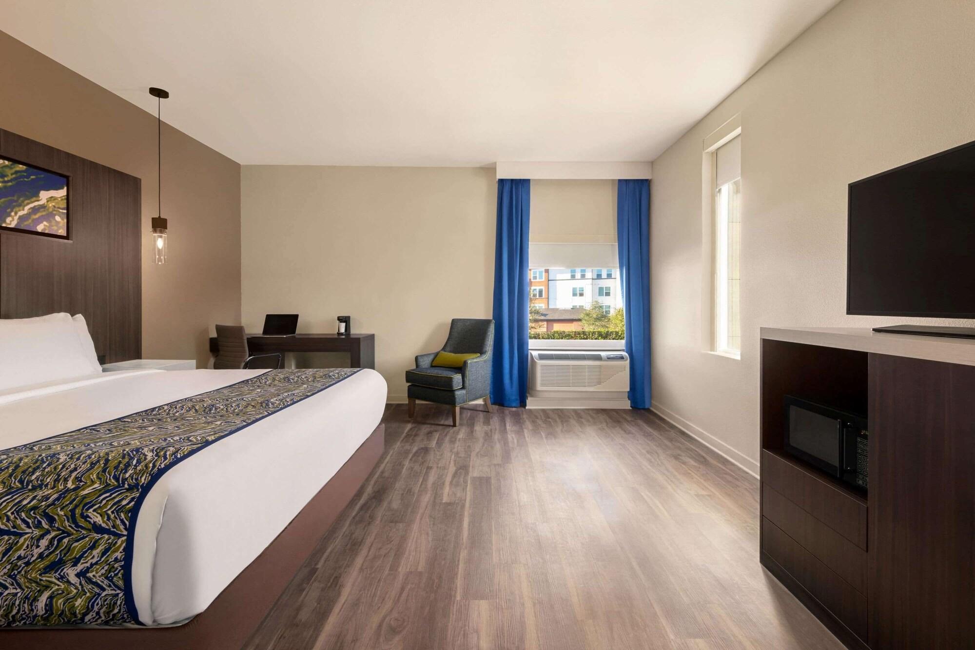 Habitación La Quinta Inn & Suites by Wyndham Orlando - IDrive Theme Parks