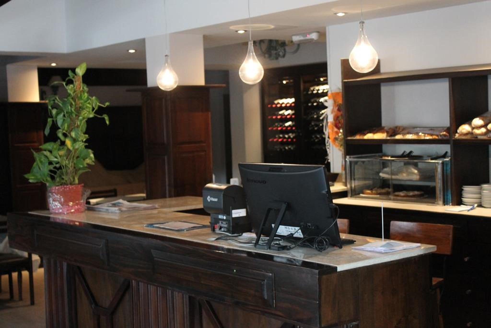 Bar/Salón Hotel Rincón Vasco