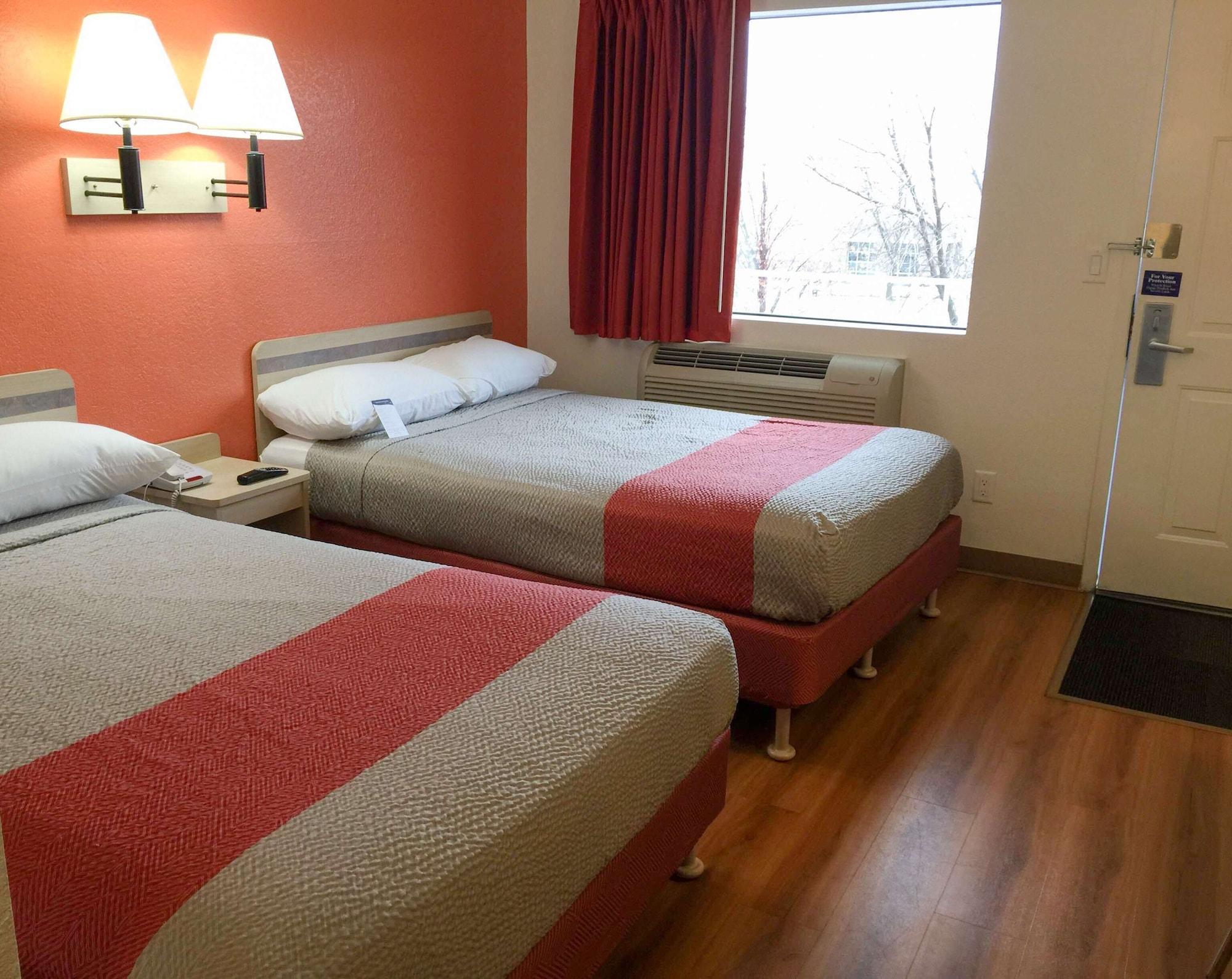 Habitación Motel 6 Roseville, MN - Minneapolis North