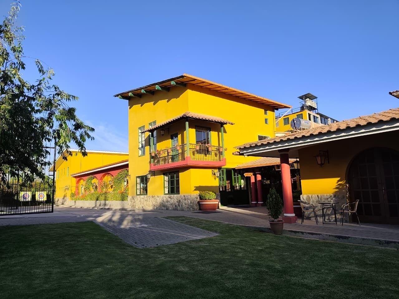 Vista Exterior Hotel Tartar
