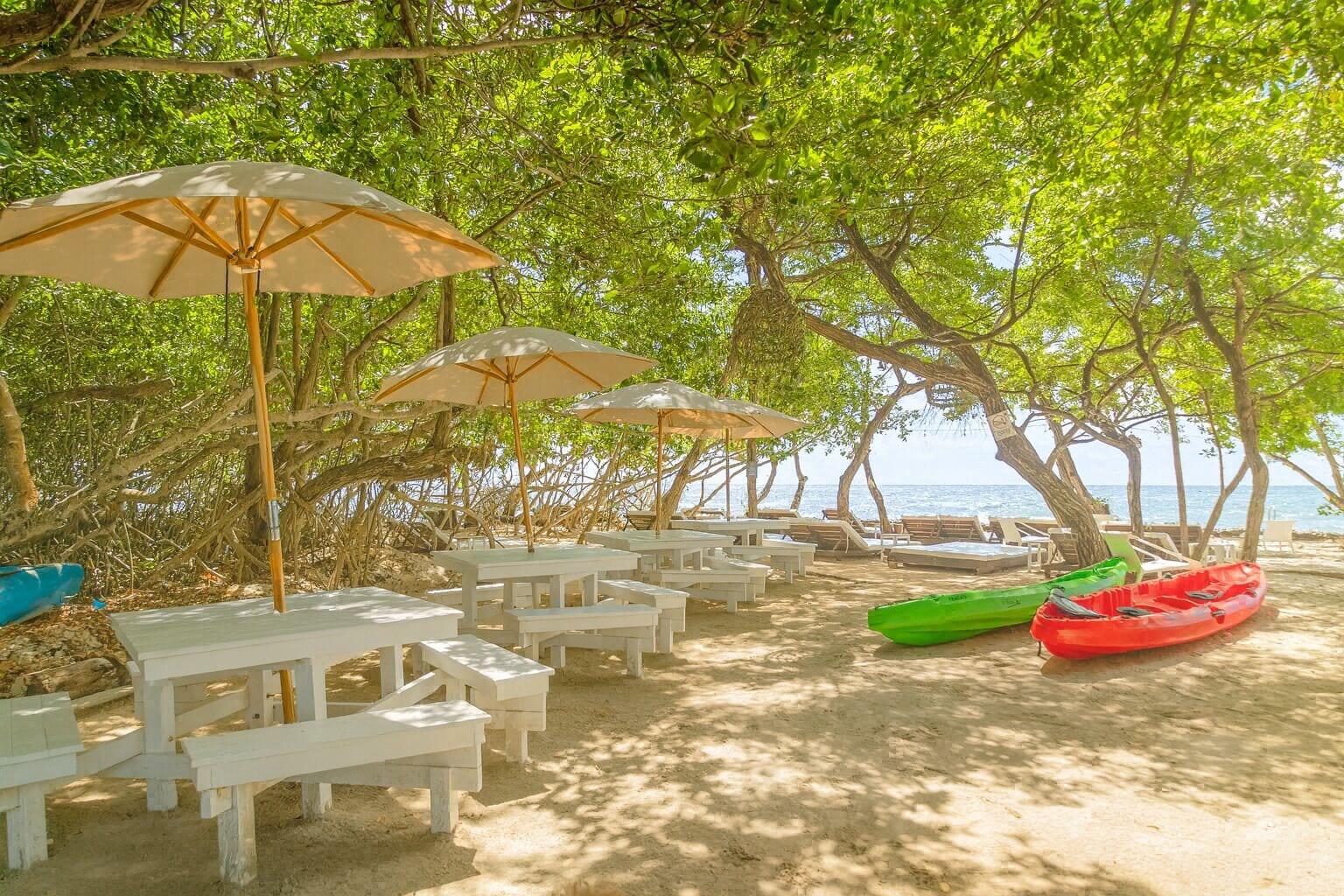 Playa Fragata Island