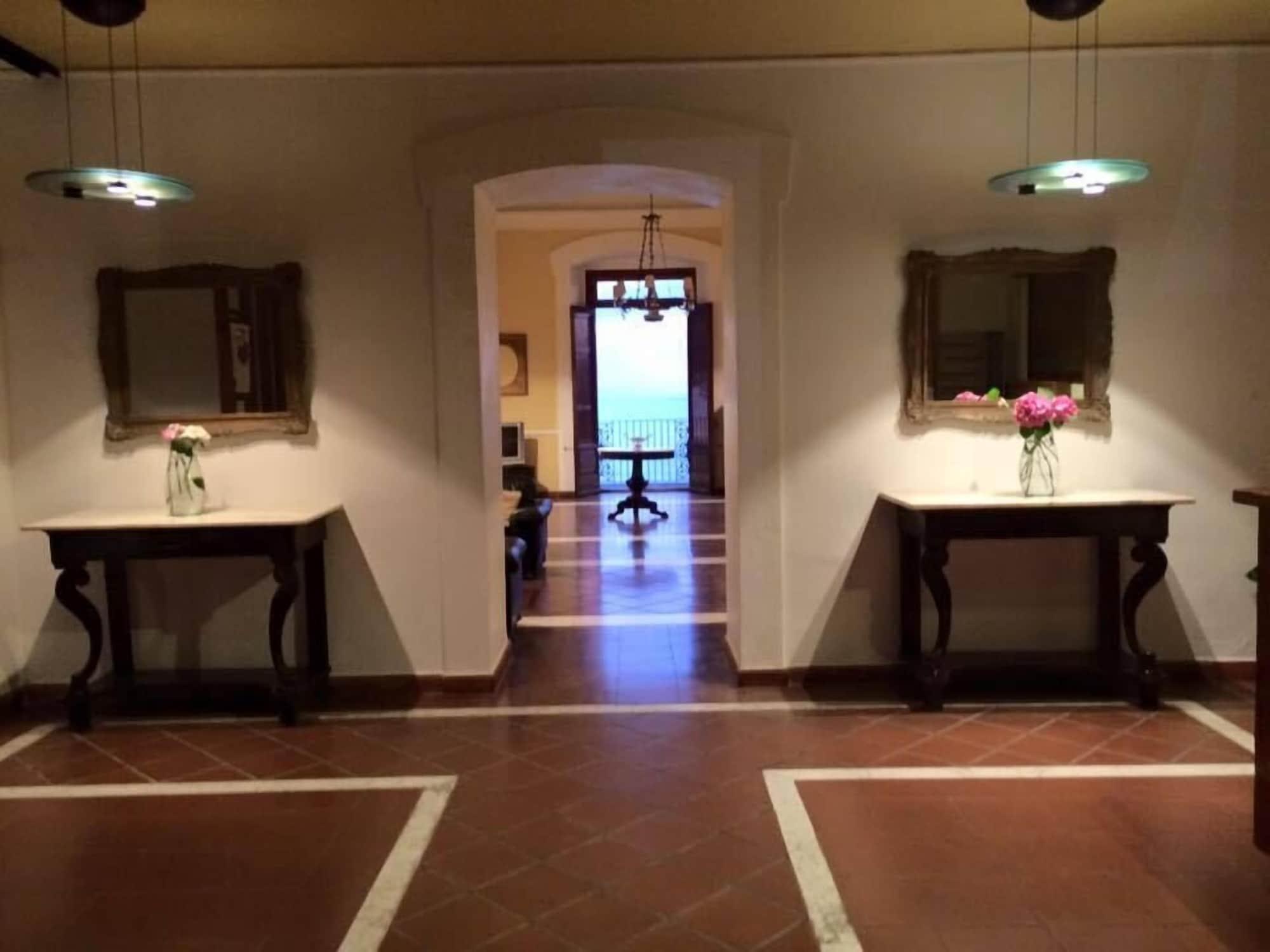 Vista Lobby Hotel Ducale