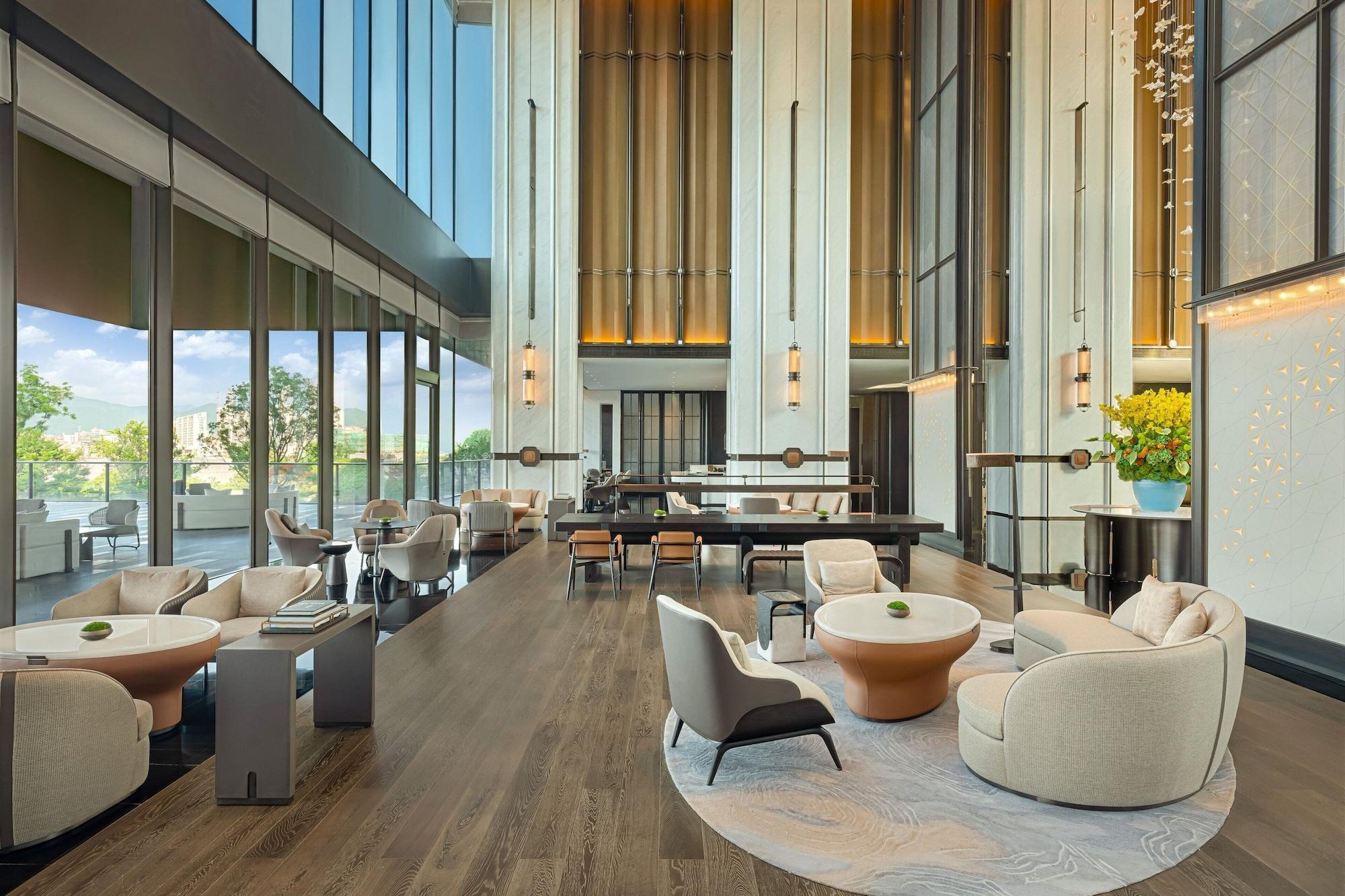 Vista Lobby Sheraton Ninghai Hotel