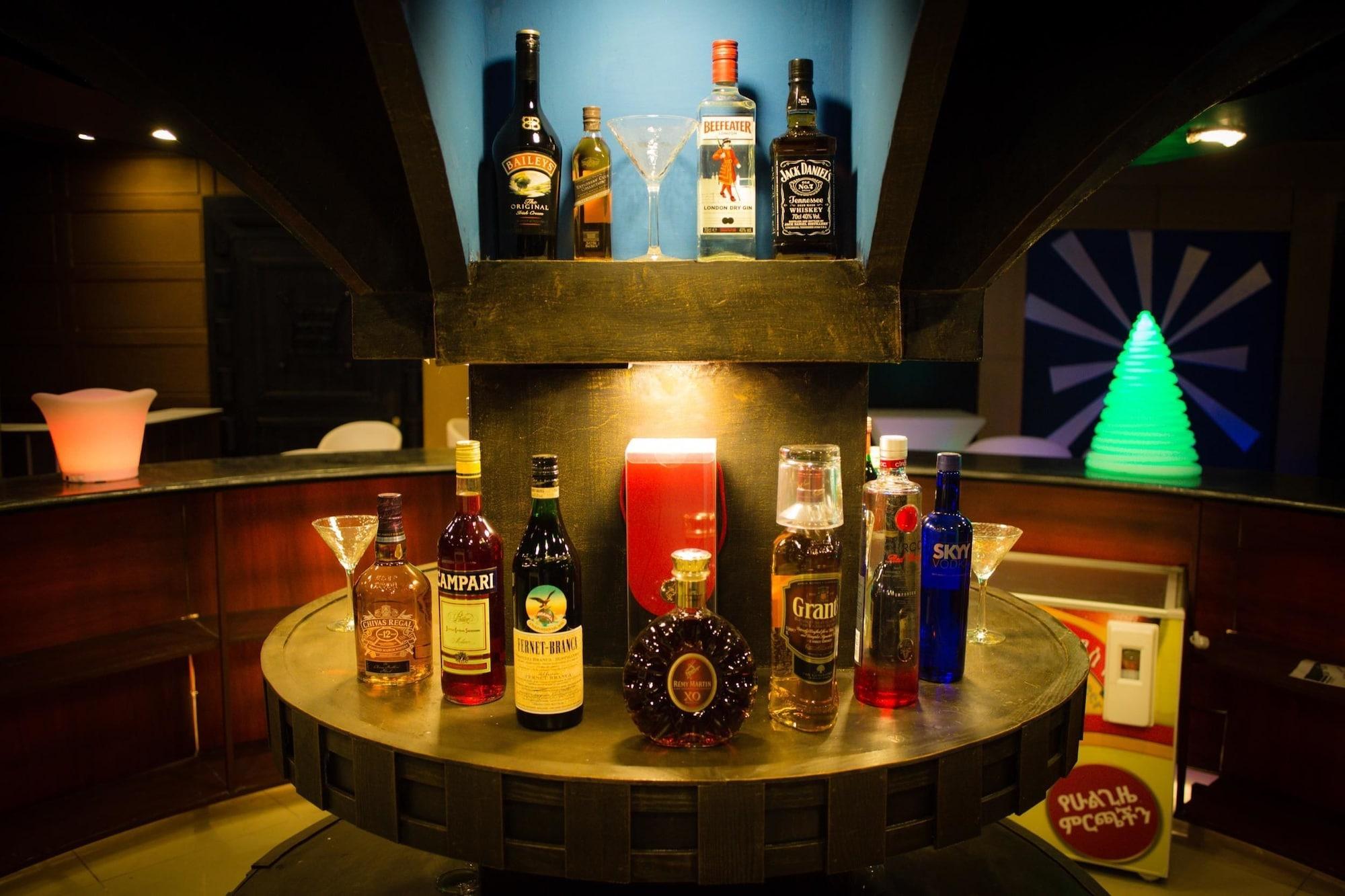 Bar/Salón Yod Abyssinia International Hotel