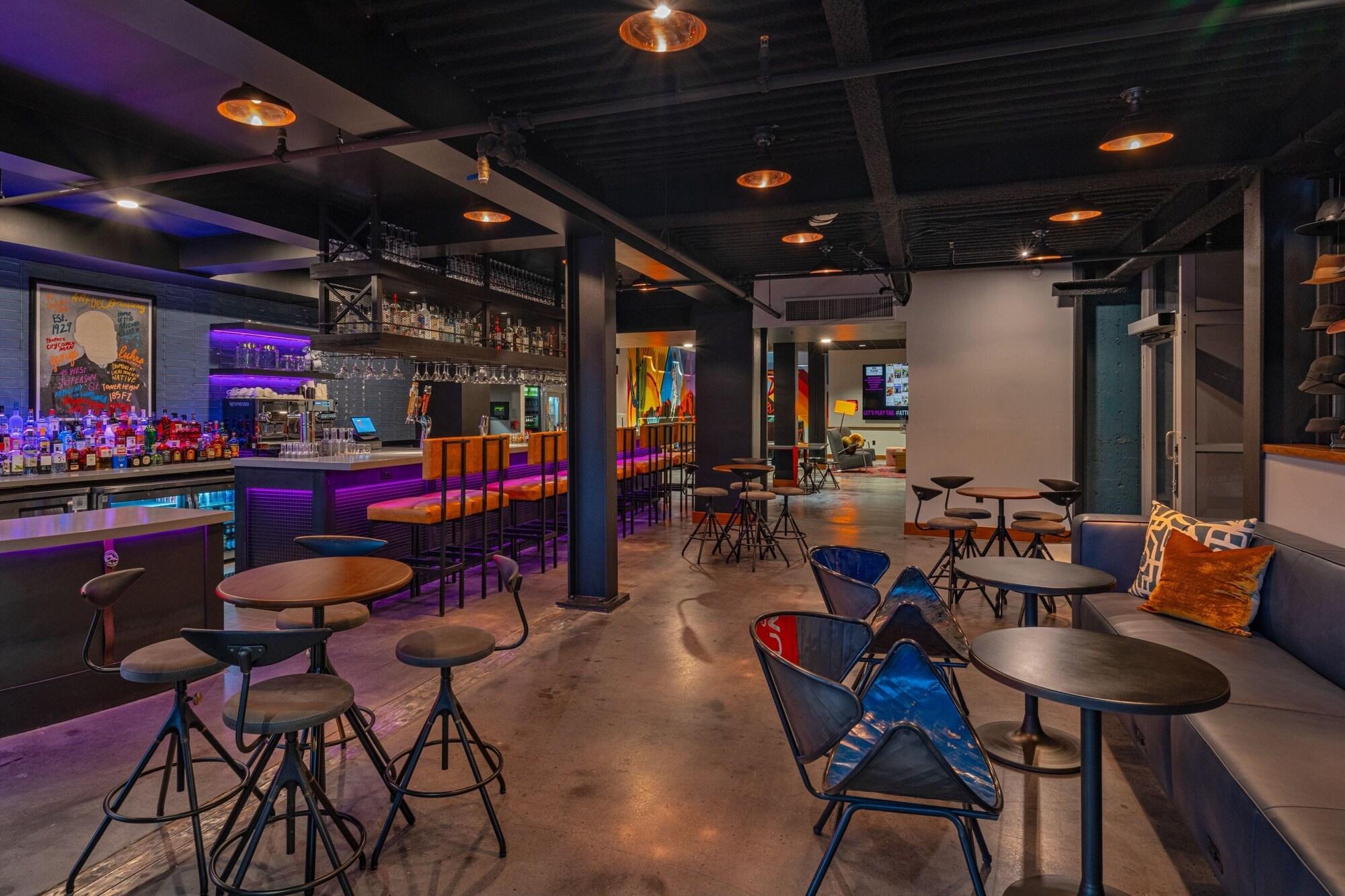 Restaurant Moxy Phoenix Downtown
