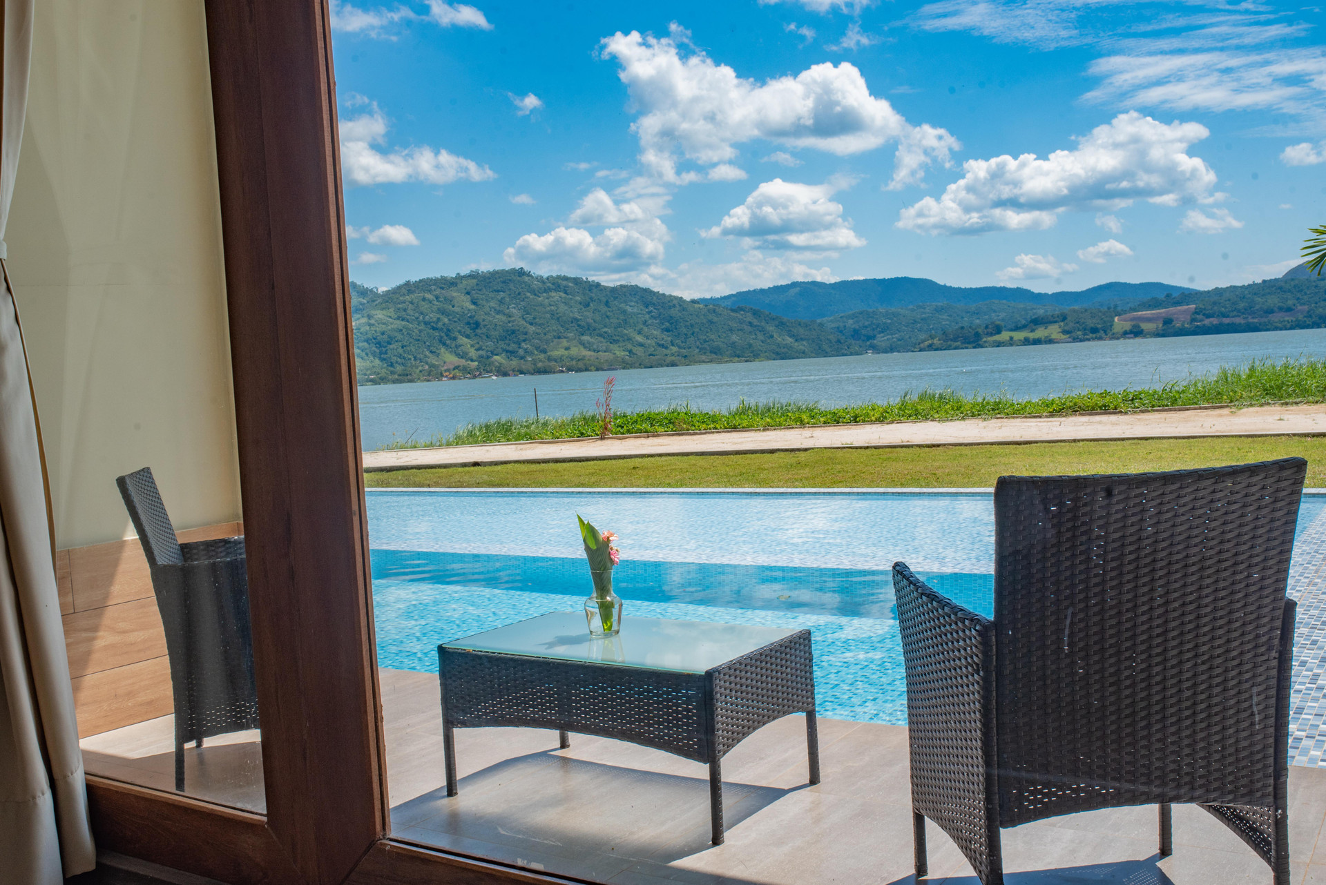 Vista Piscina El Sauce Resort