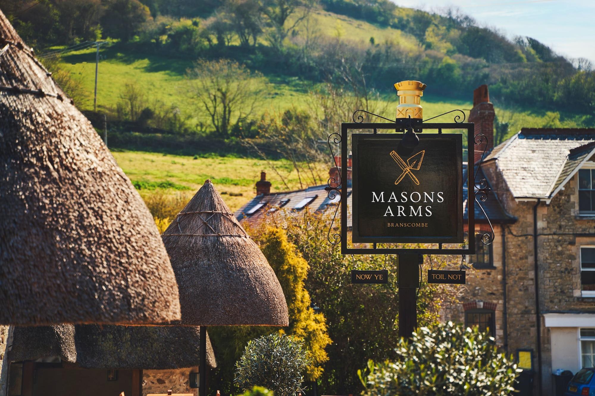 Varios Masons Arms