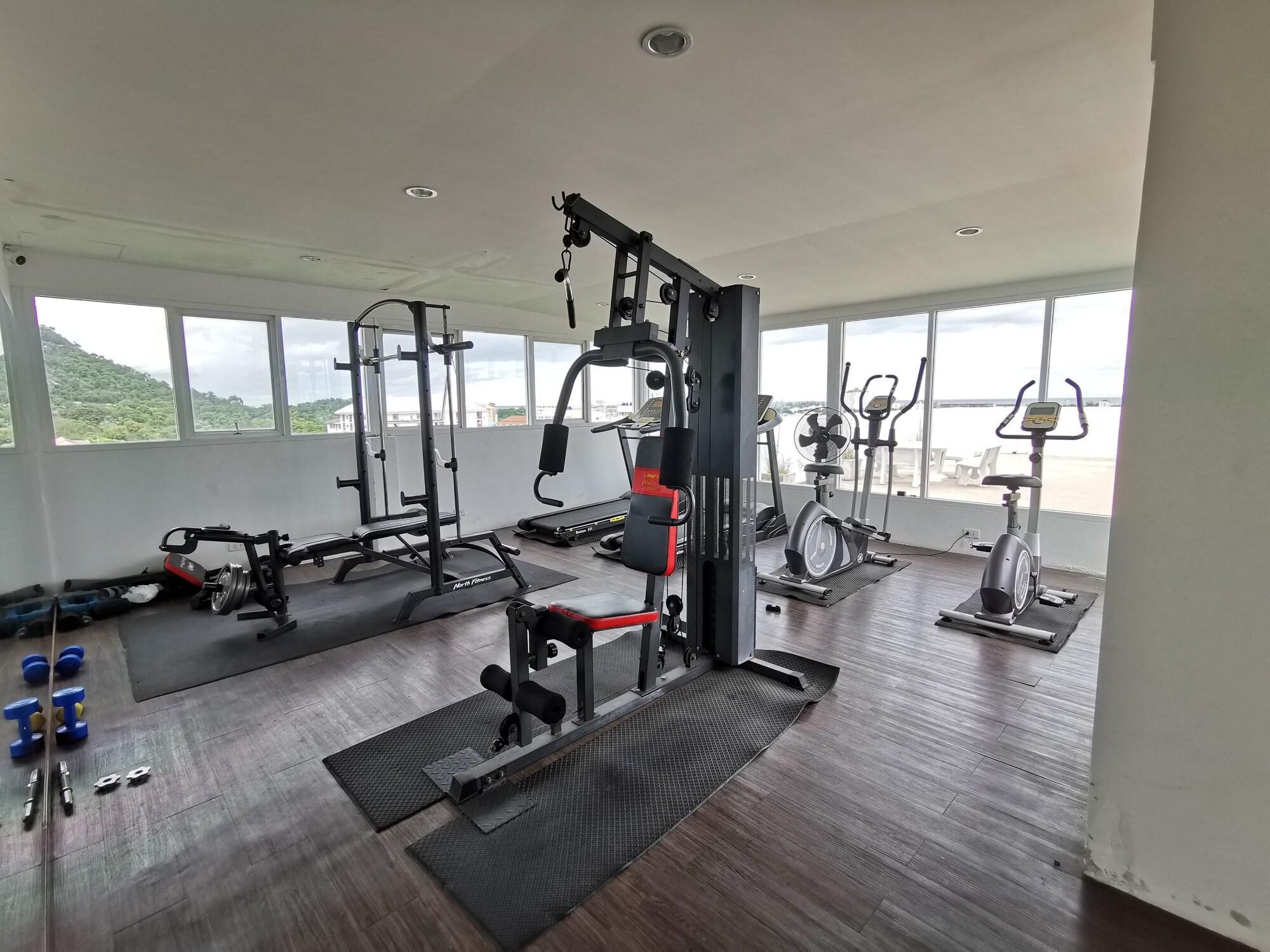 Gimnasio The Base Hua Hin
