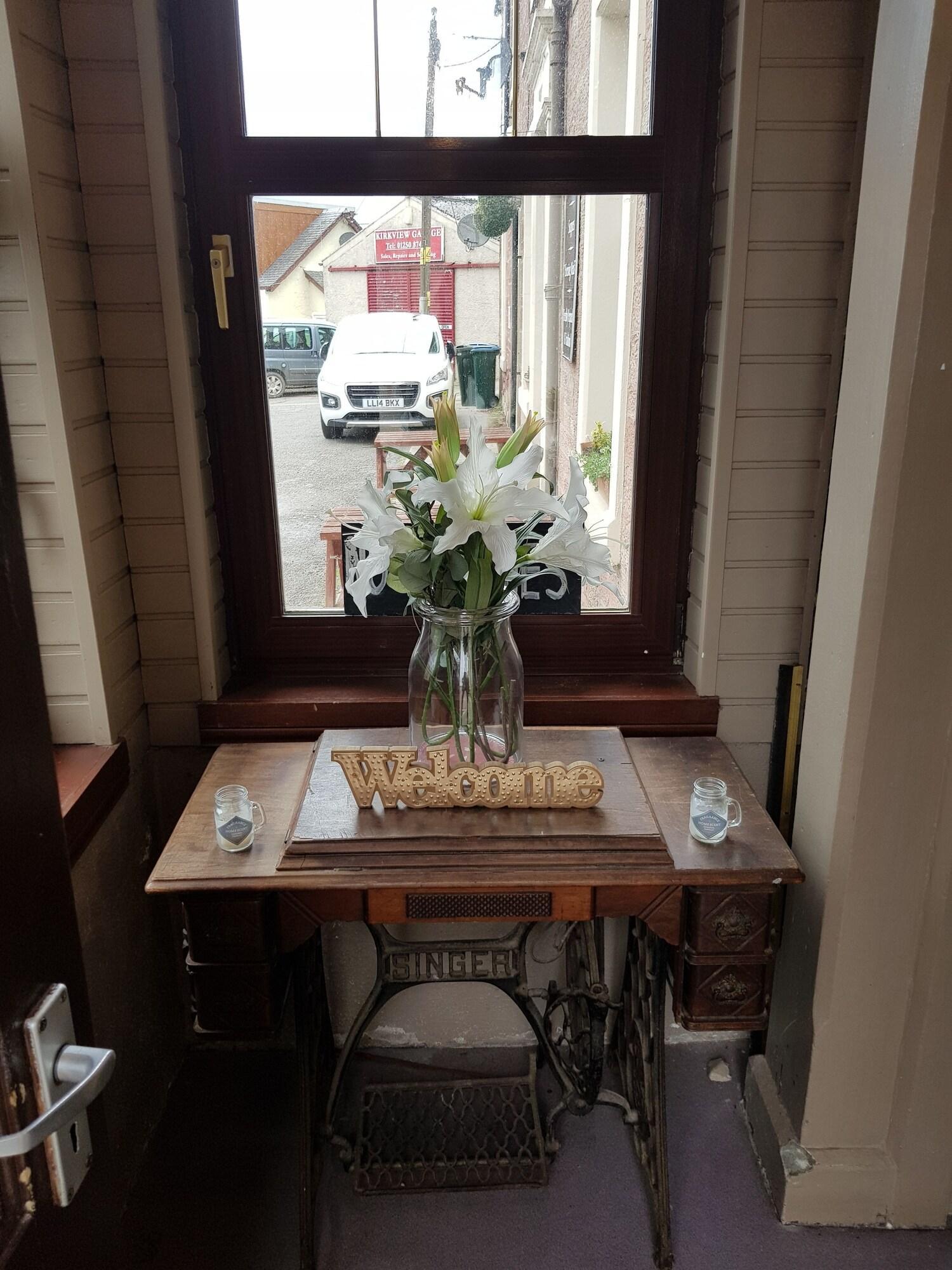 Vista Lobby The Old Cross Inn