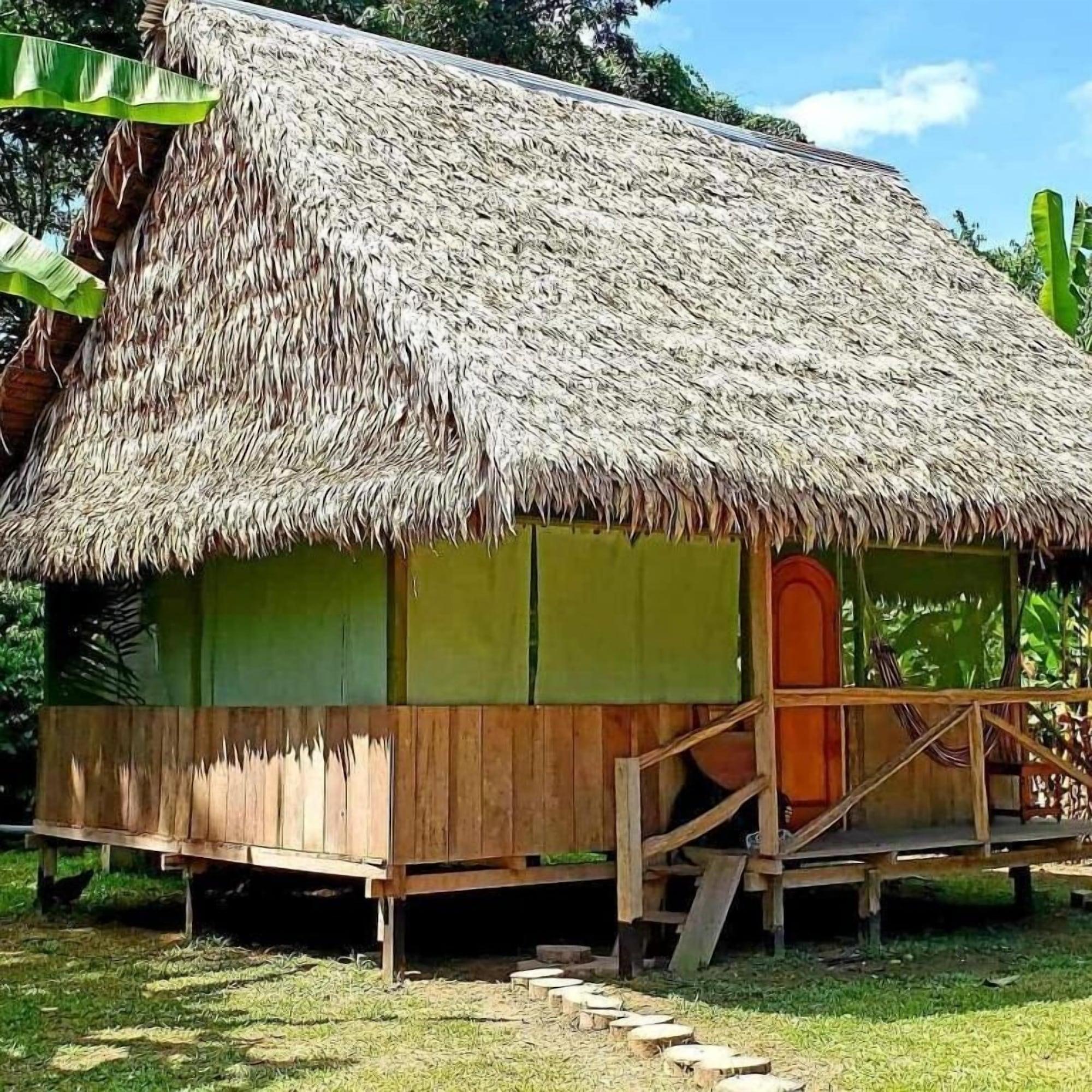 Vista Exterior Amazon Tropical Expeditions
