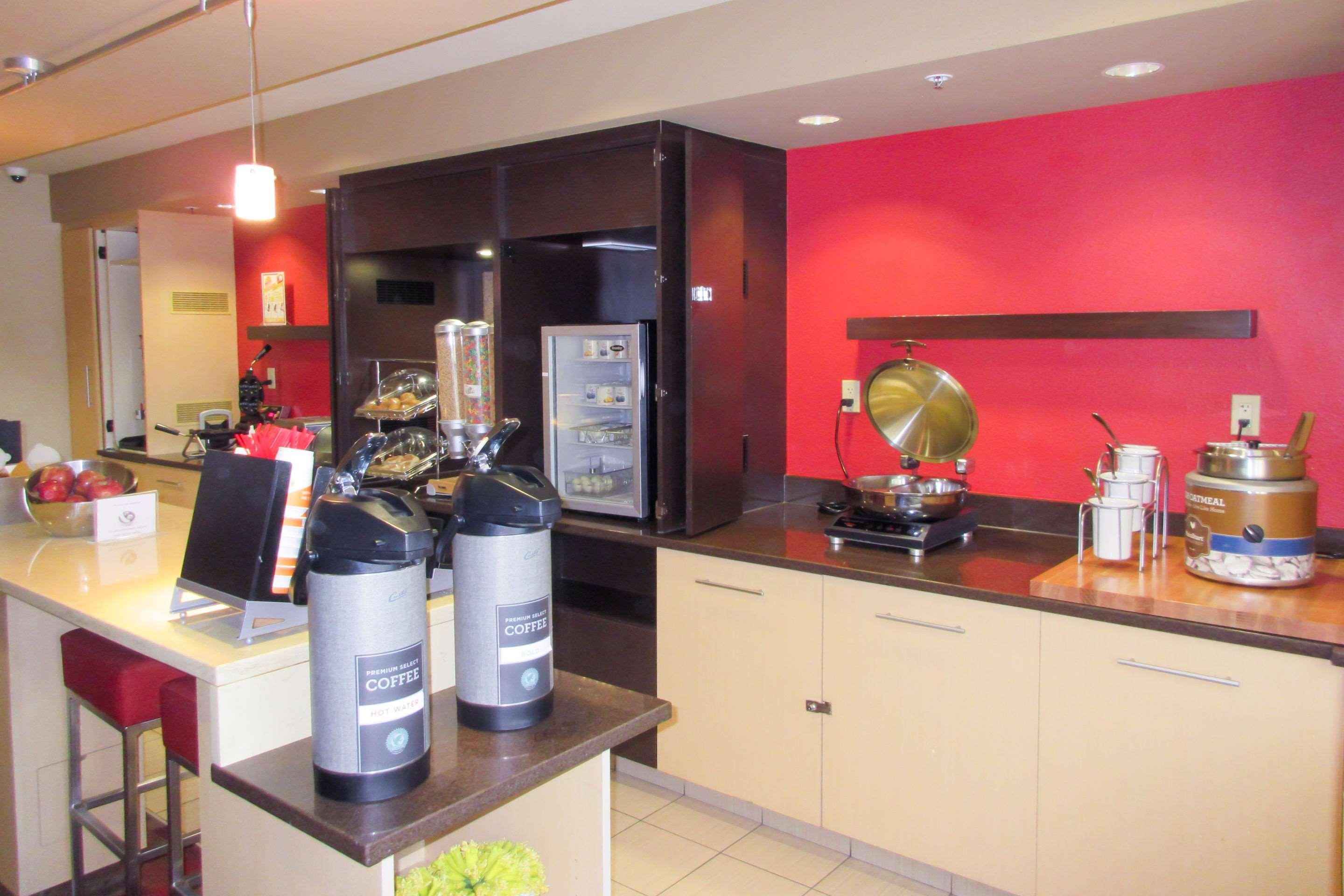 Restaurant MainStay Suites Columbus Worthington