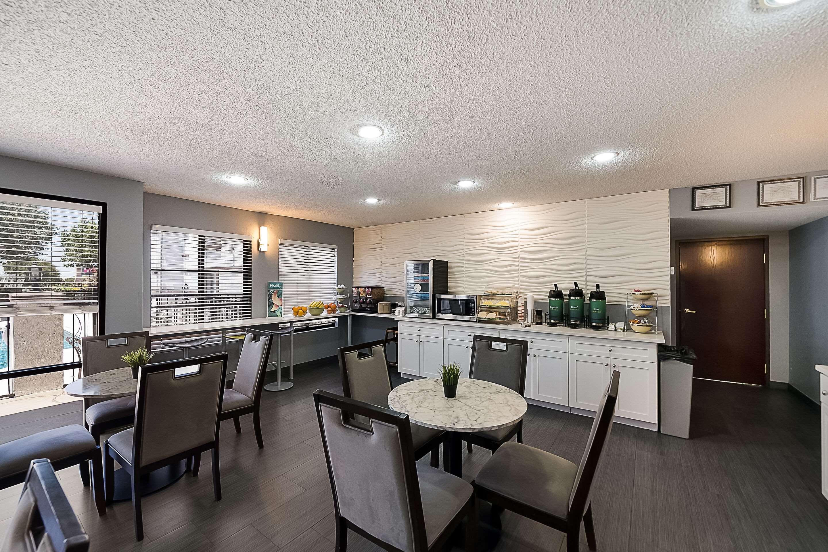 Restaurant Quality Inn & Suites Irving DFW Airport South