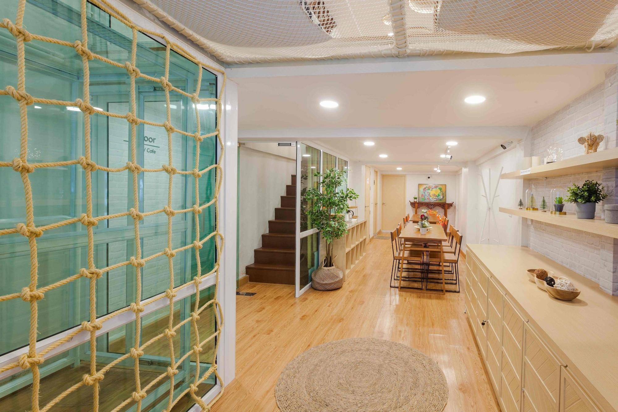 Bar/Salón Sarnn Sukhumvit 28