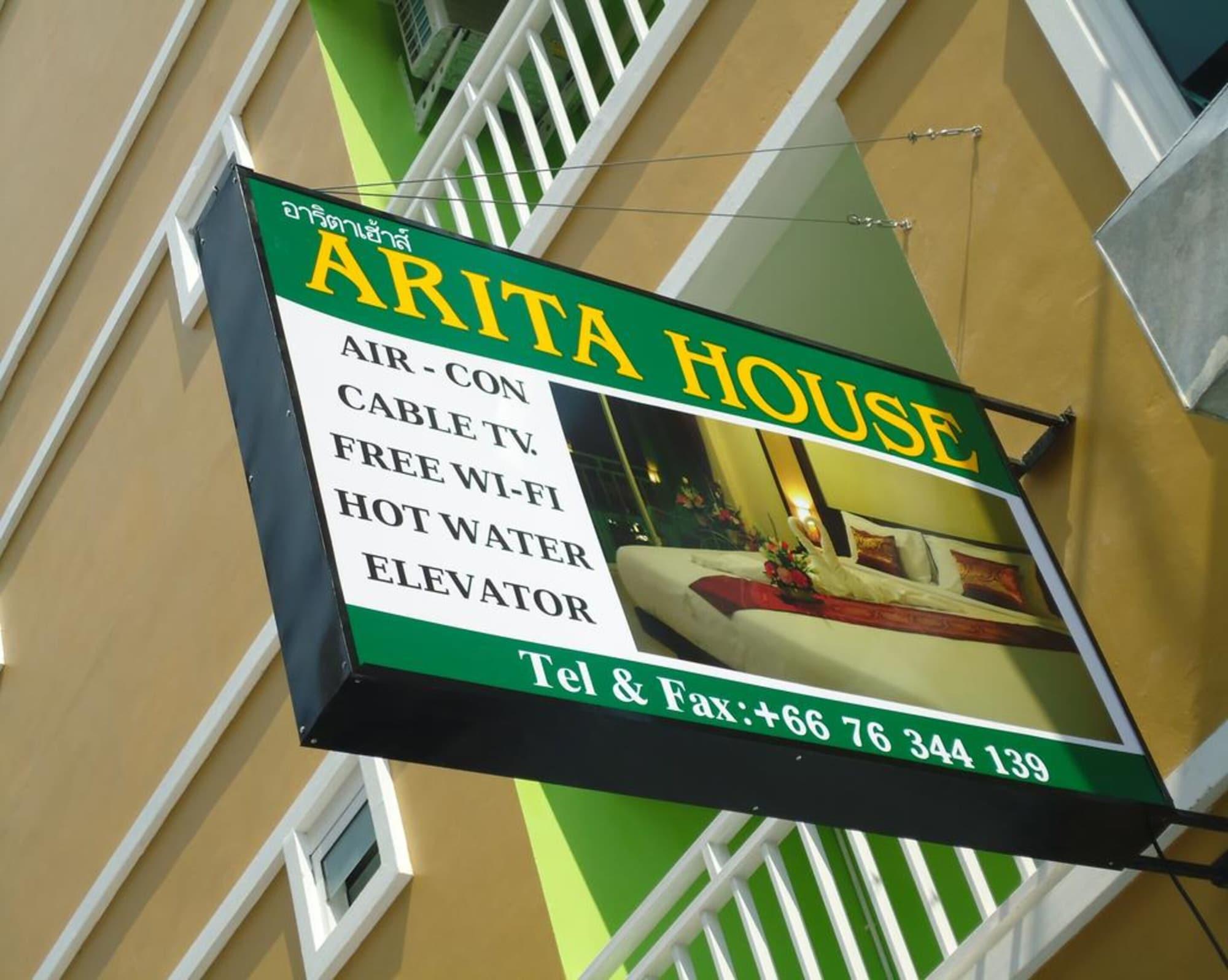 Vista Exterior Arita House