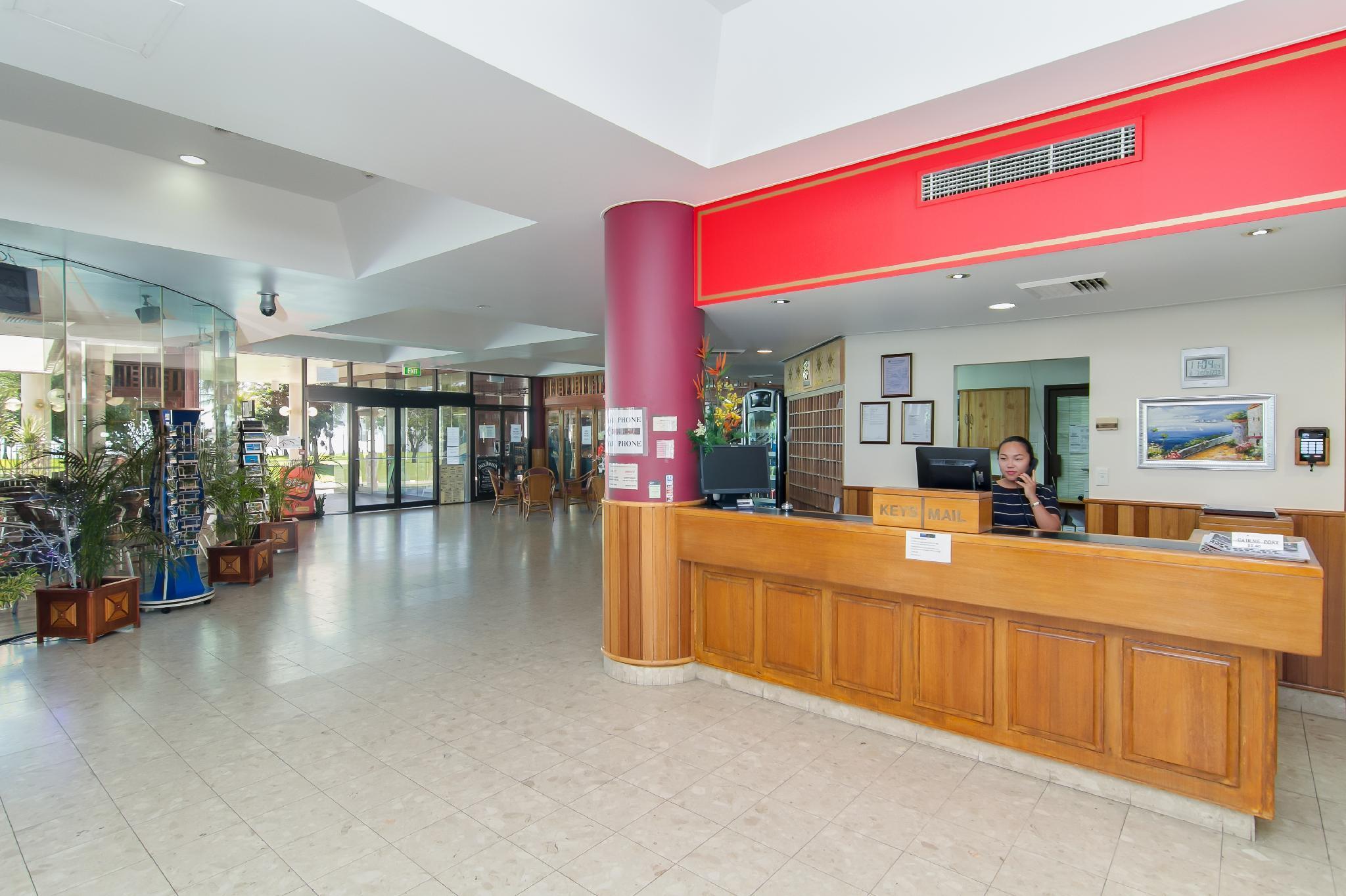 Vista Lobby Acacia Court Hotel
