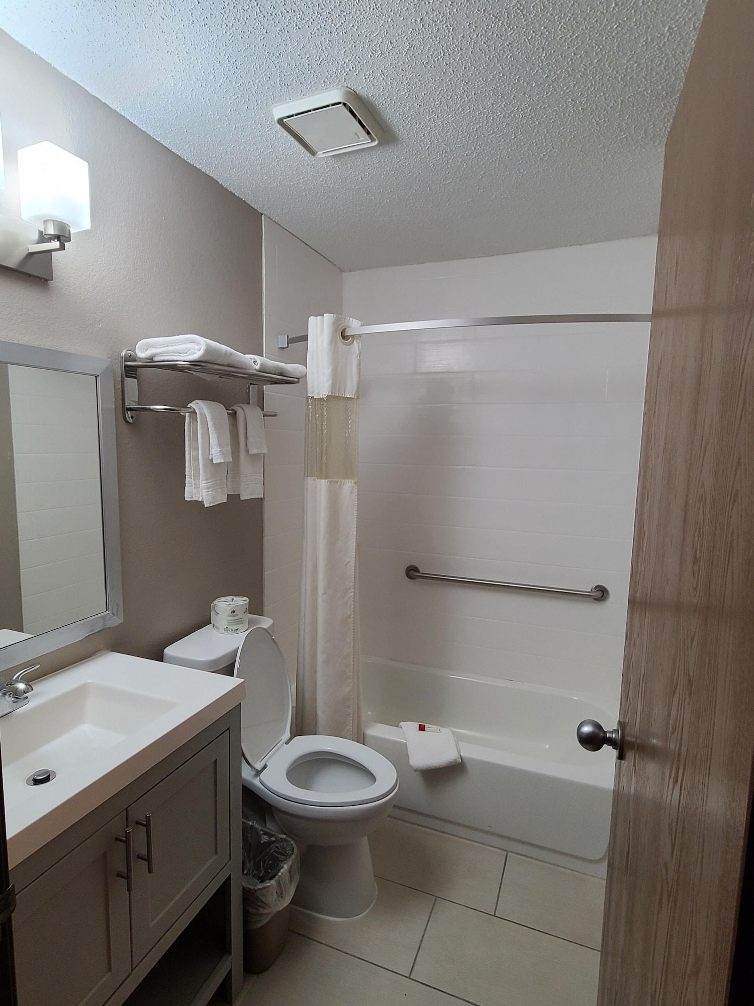 Equipamiento de Habitación Super 8 by Wyndham Bedford