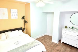 Renta temporal - 9BR Beach Block Escape – Perfect for Large Groups!