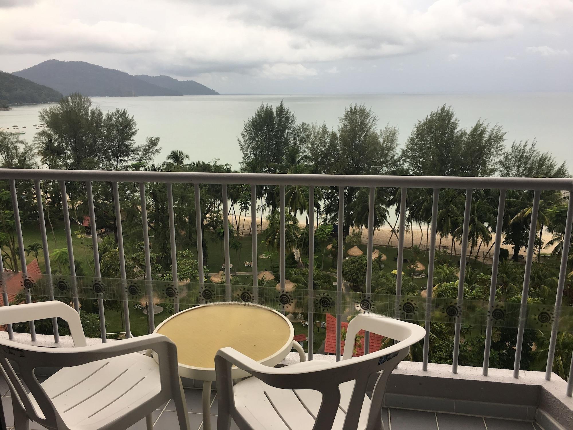 Playa Bayview Beach Resort