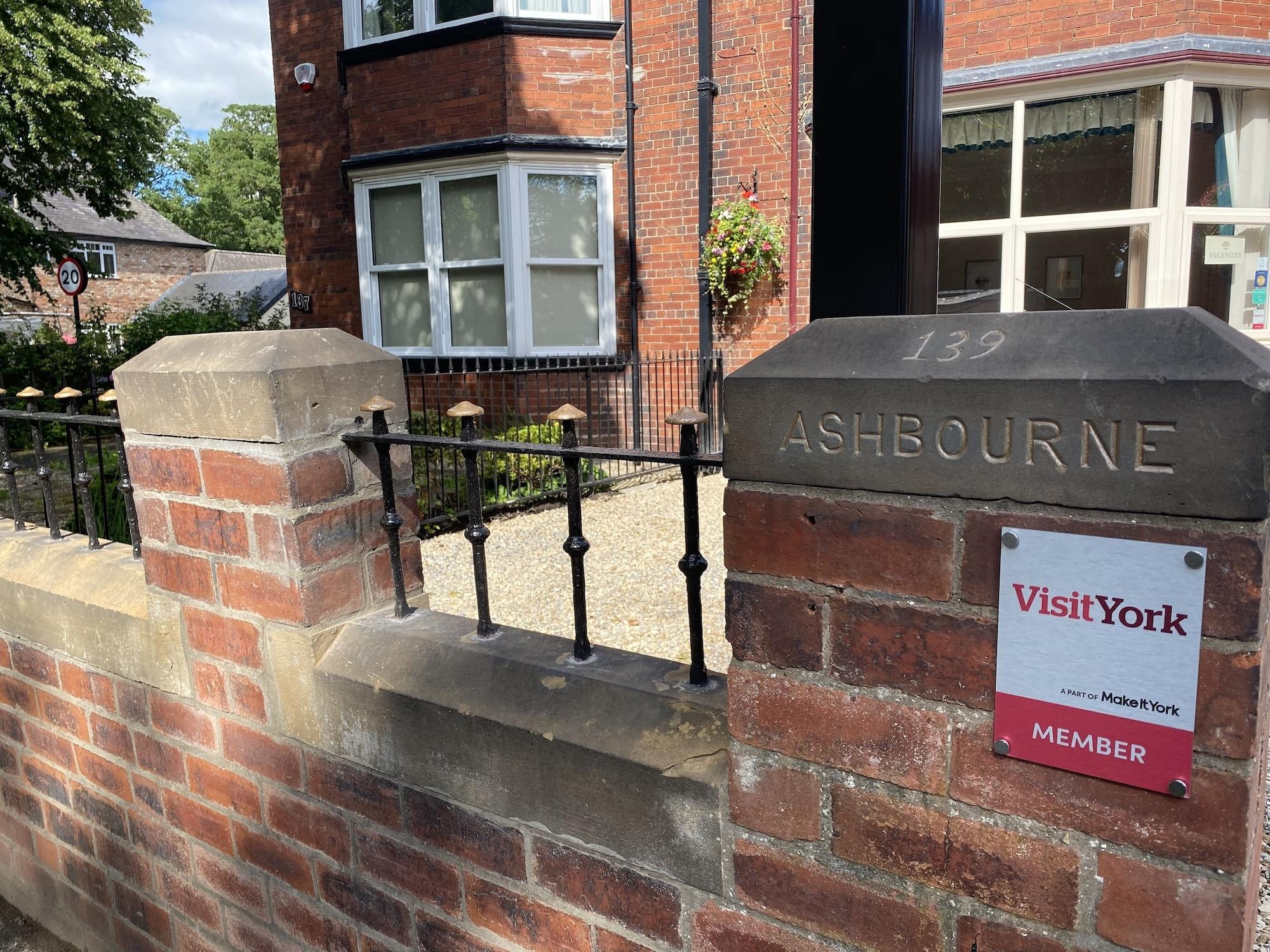 Vista Exterior Ashbourne House