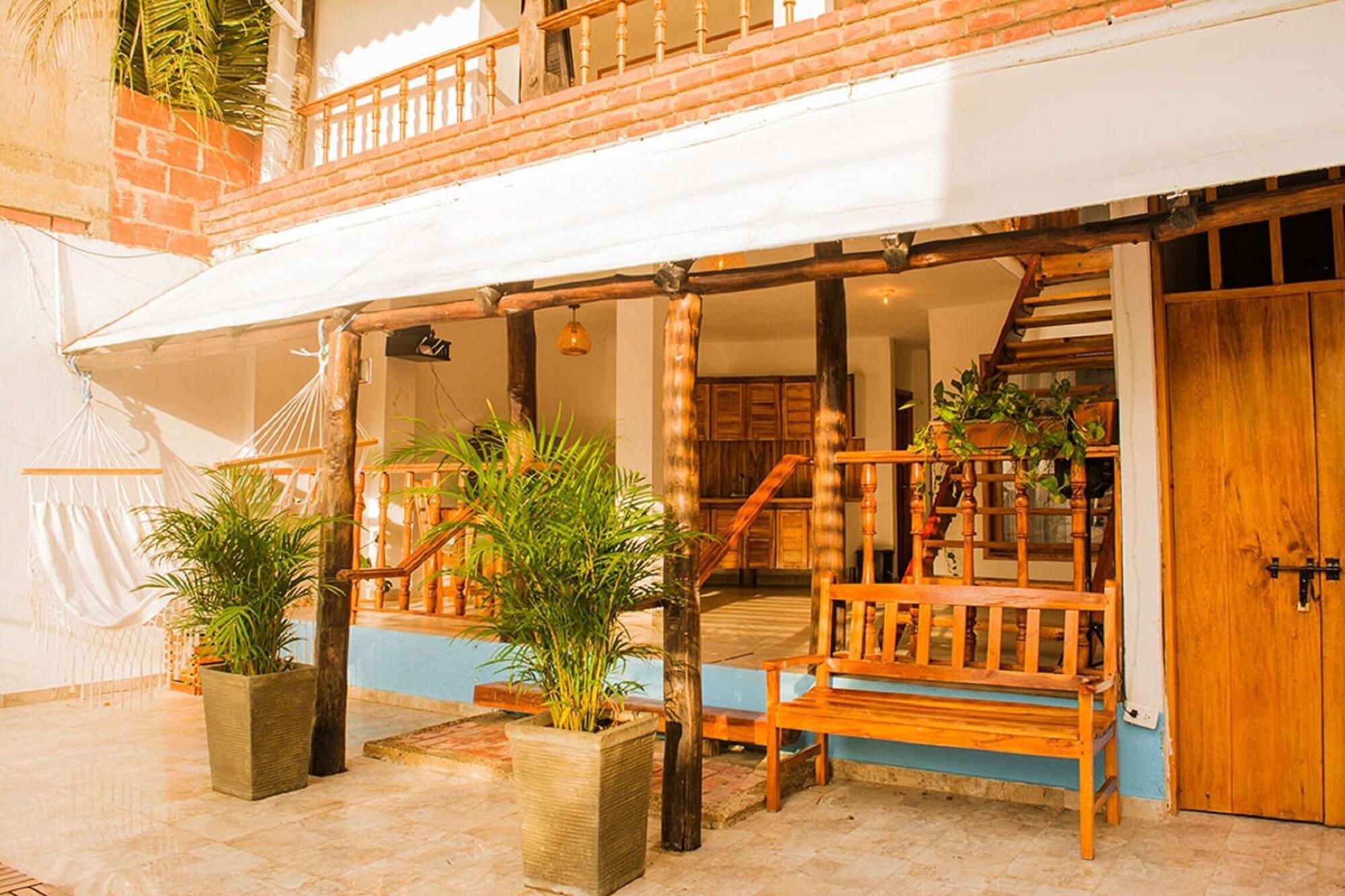 Varios Room-hb4 Double Room With Private Bathro
