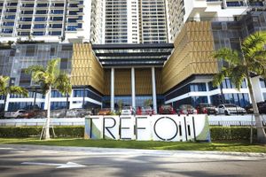 Alojamiento - Arch Plus Studio at Trefoil Setia City