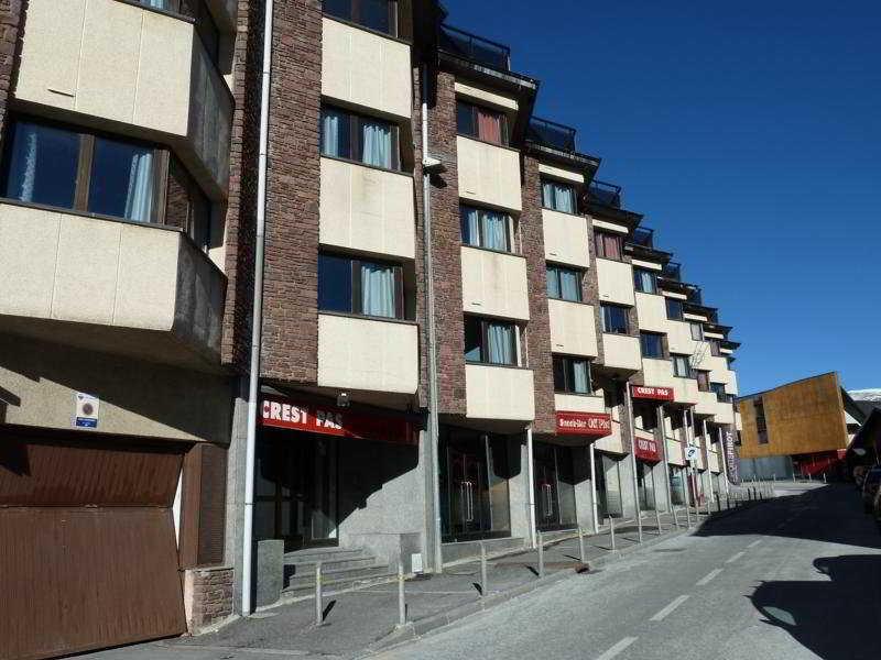 Vista Exterior Apartamentos Crest Pas