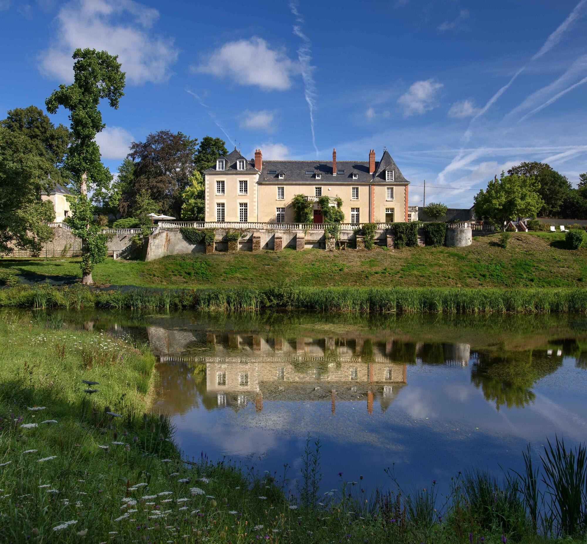 Varios Château de la Huberdière