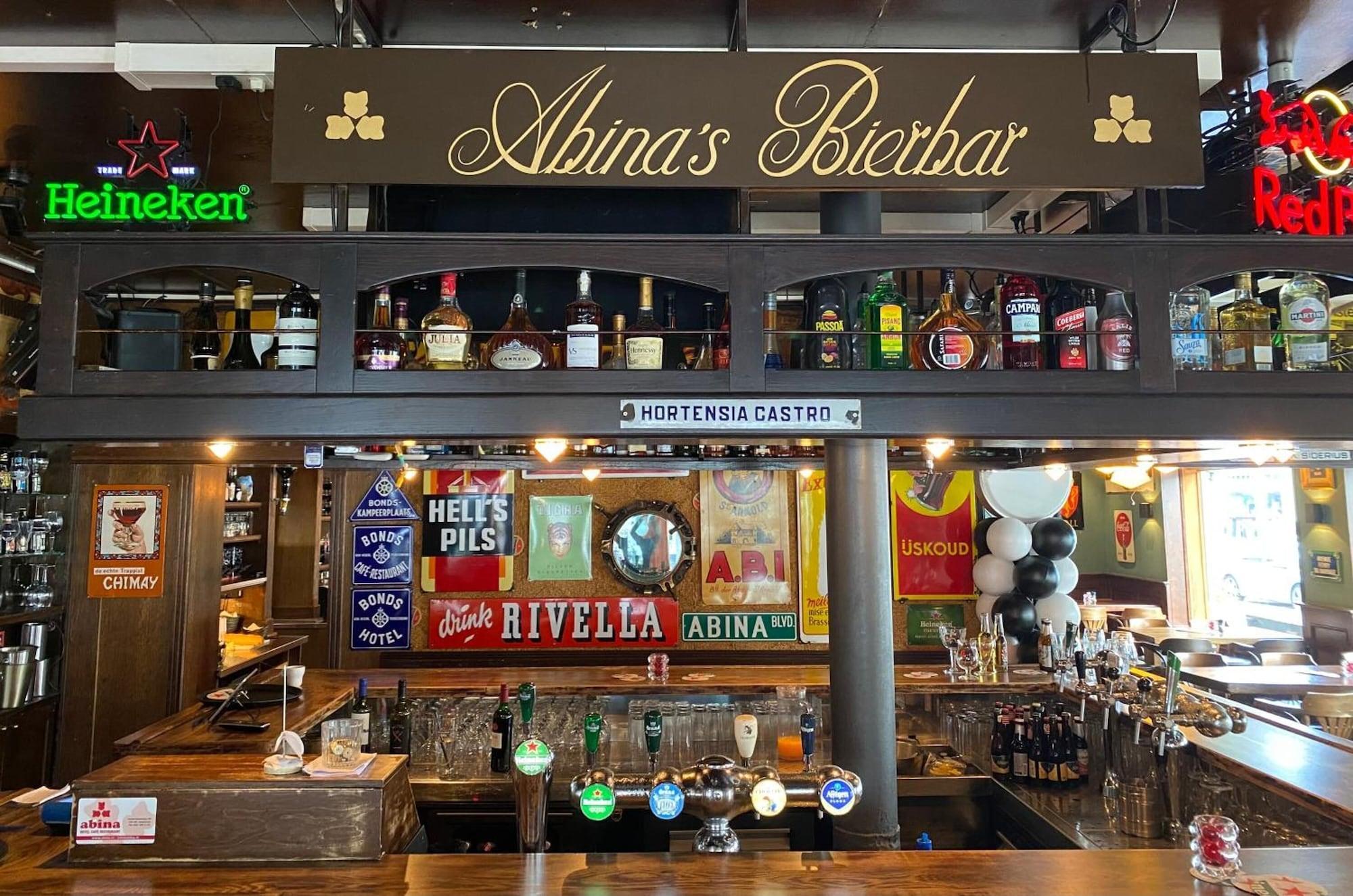 Bar/Salón Hotel Café Restaurant Abina
