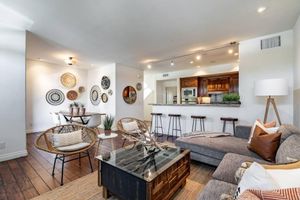 Alquiler Vacacional - Your Home in San Diego - Two-car Garage