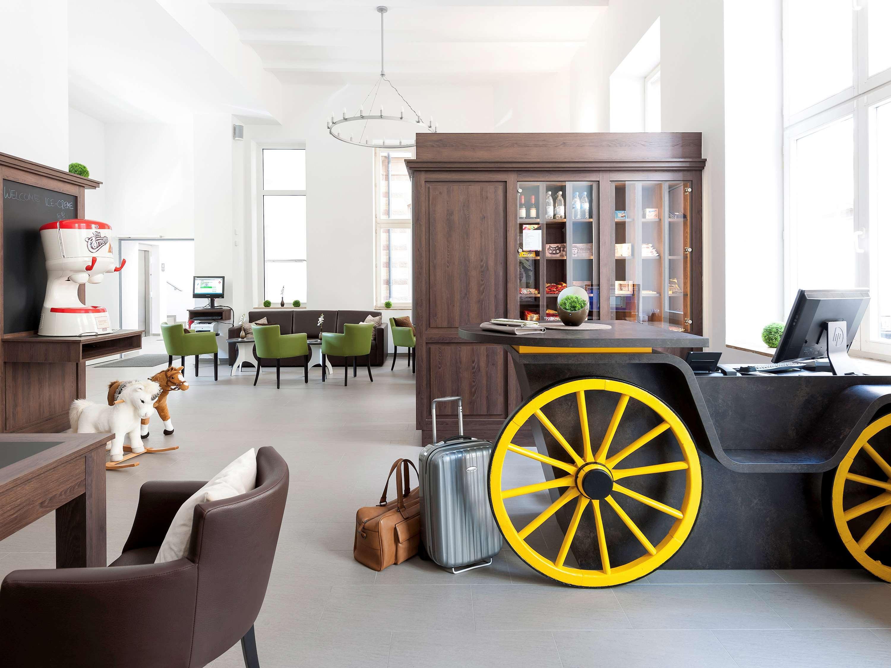 Vista Exterior ibis Styles Trier